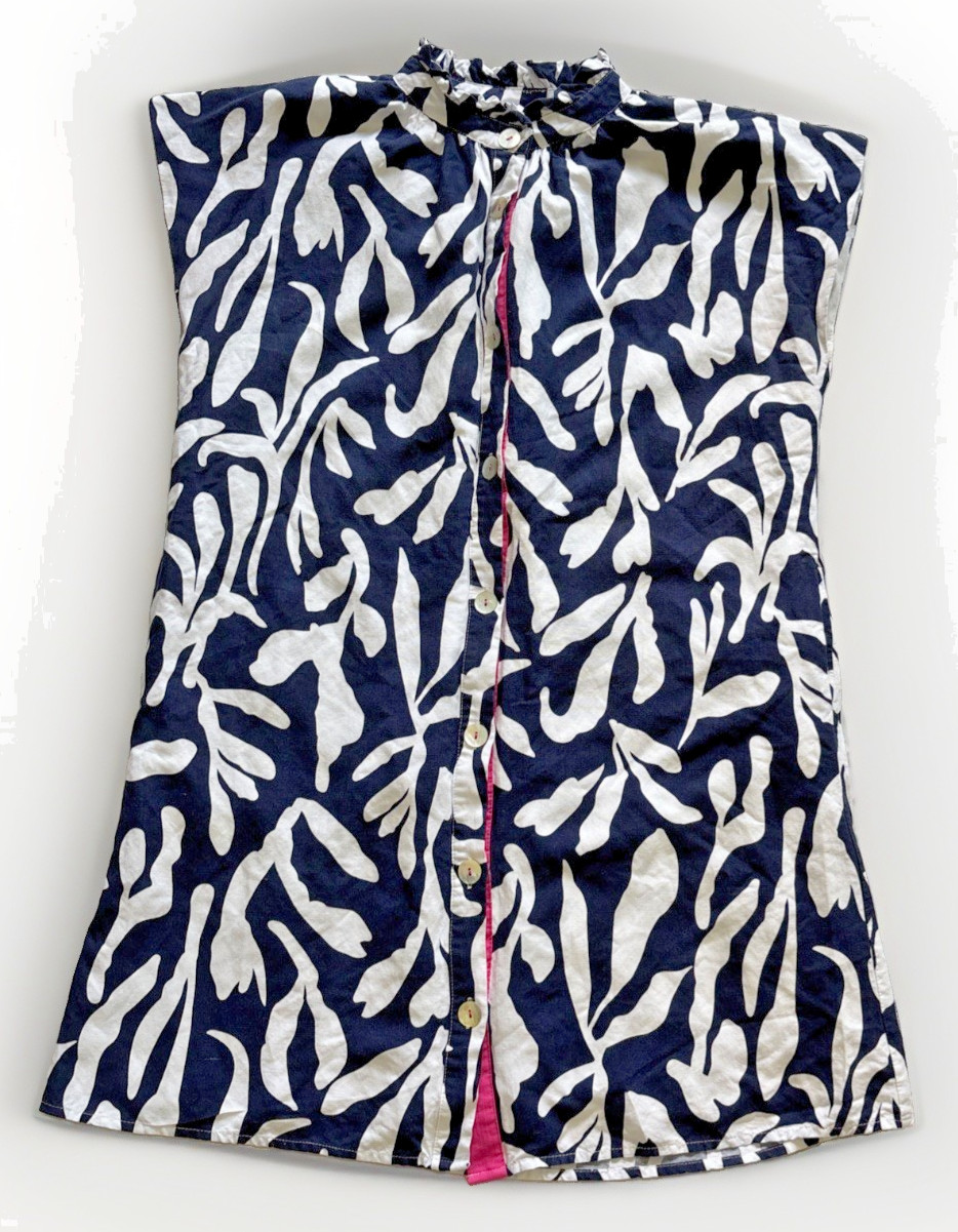 THML Shift Dress Medium Navy White Abstract Leaf Ruffle Button Pockets MockNeck