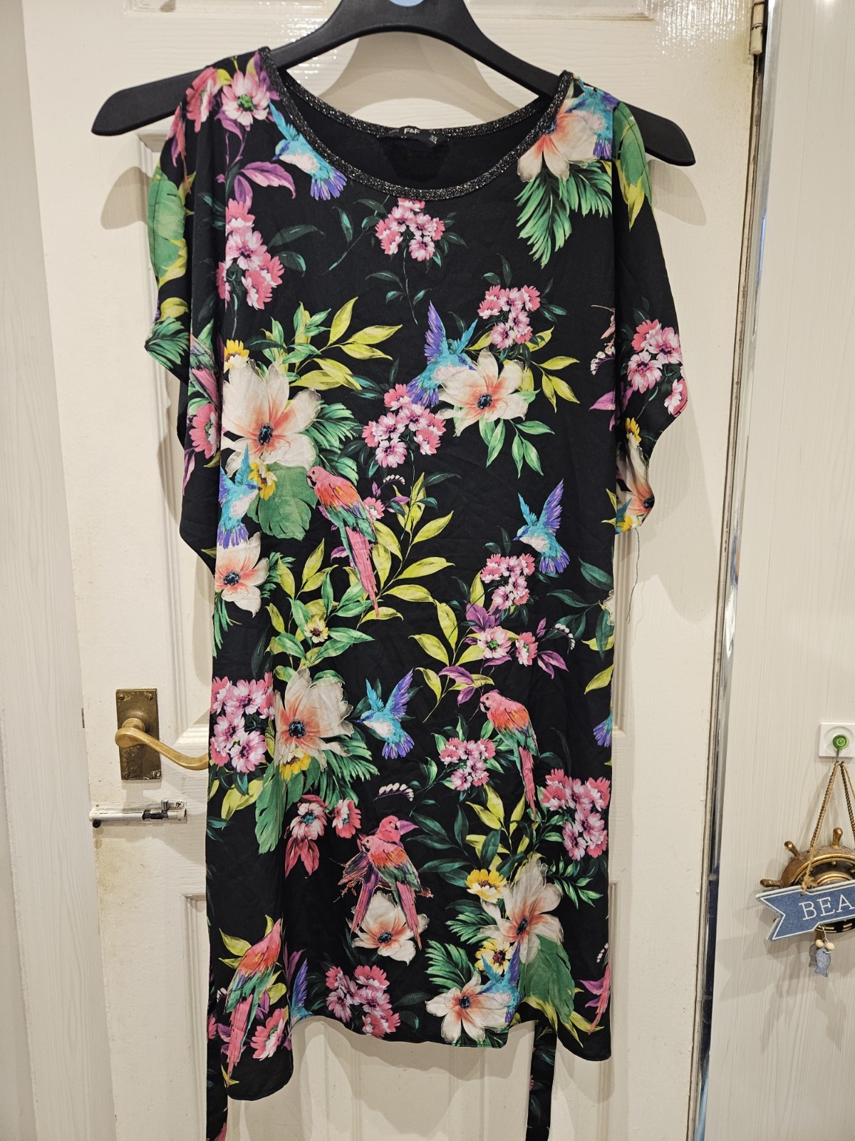 Ladies F&F Floral Parrot Summer Dress Size 22 – Cold Shoulder Sleeves