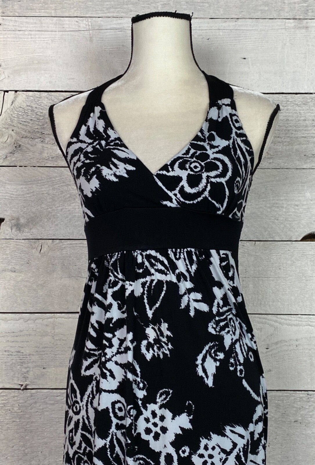 Catch My I Maxi Dress Womens Small Halter Floral Stretch Empire Resort Vacation