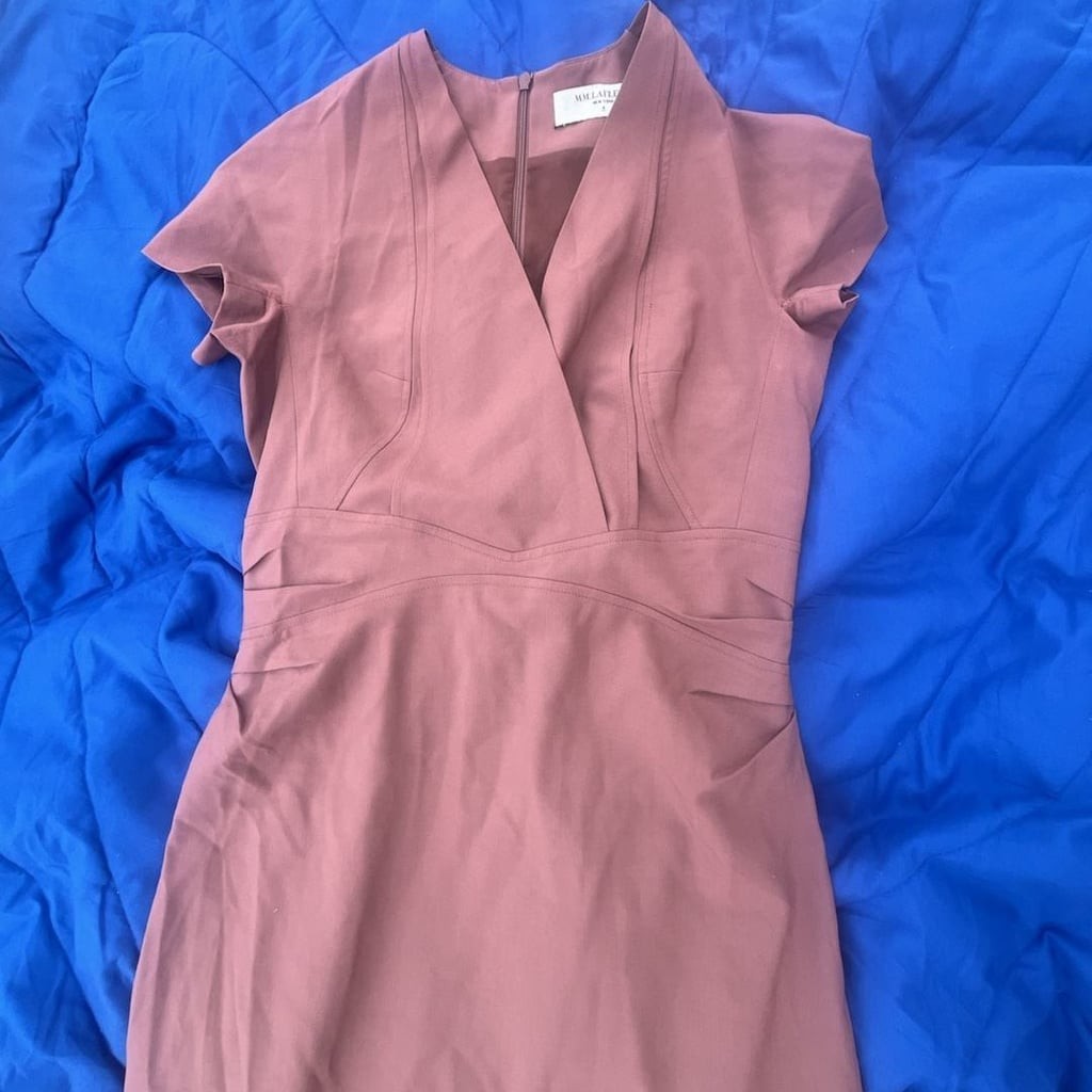 MM.LaFleur Size 4 Mauve V-Neck Short Sleeve Sheath Dress