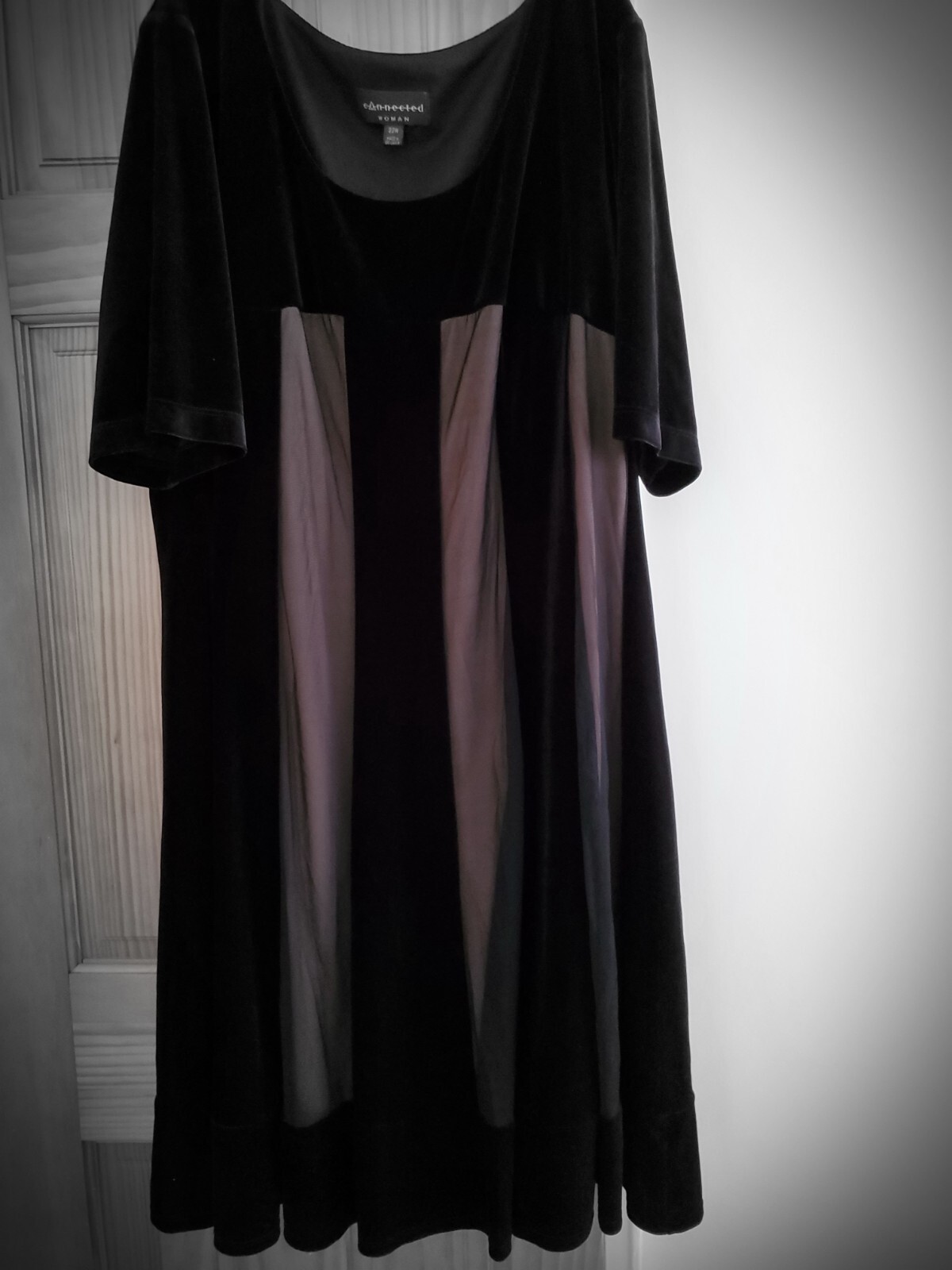 connected woman velour black dress 22W, made in Sri Lanka