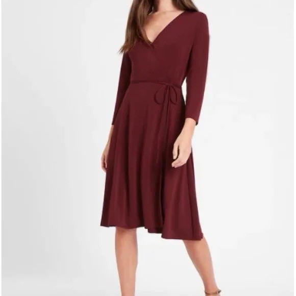 Banana republic Wrinkle resistant Long sleeve Wrap Dress M