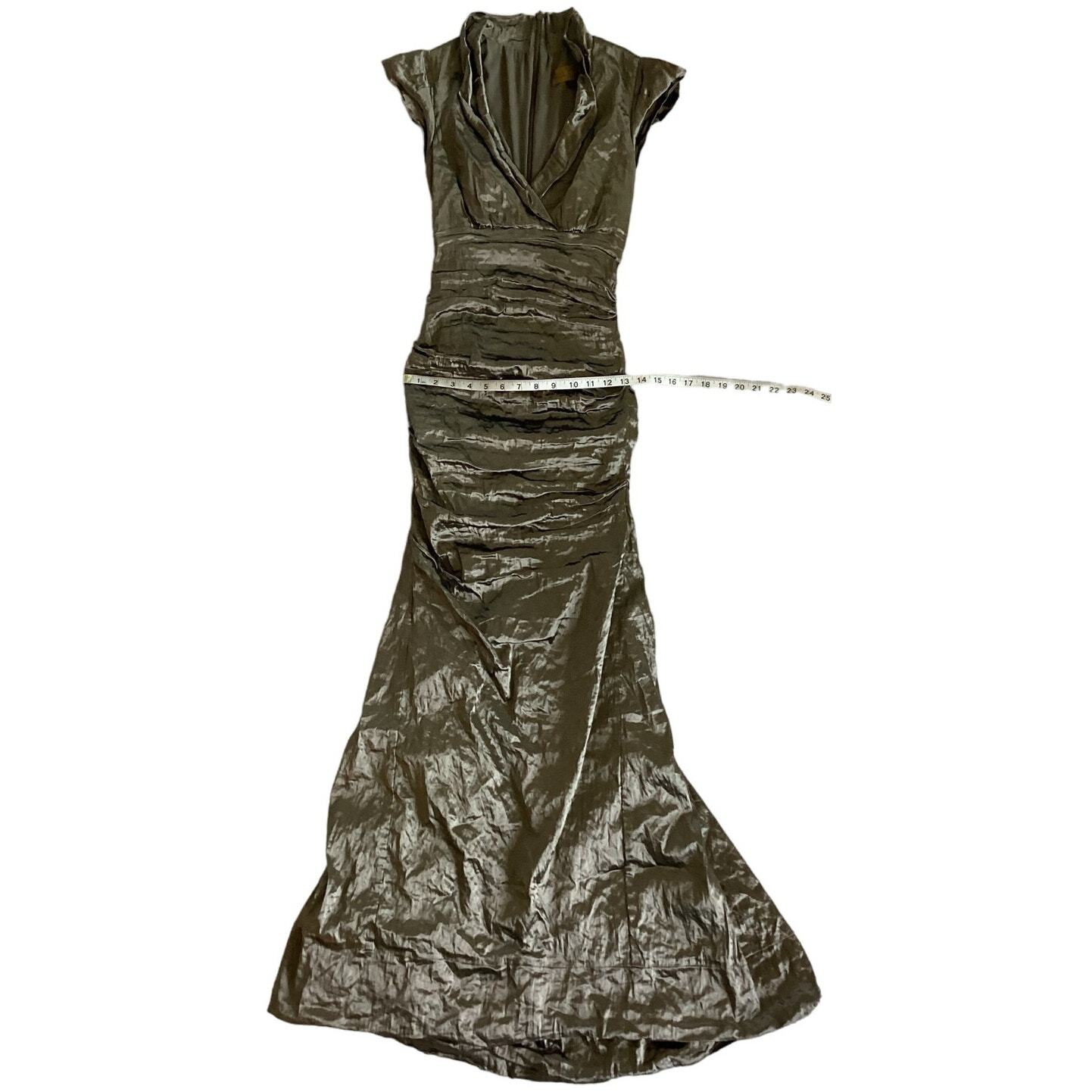 Nicole Miller Metallic Taffeta Crinkle Stretch Mermaid V-Neck Gown Green 2