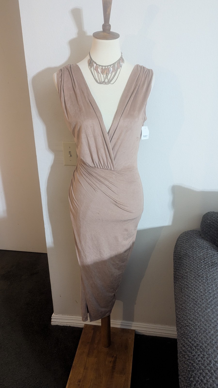 New Primi Taupe Ruched Midi Dress Size Small Draped Plunging Neck Super Soft