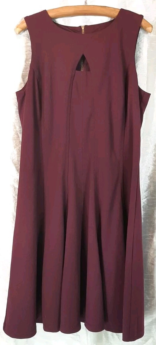DB Established 1962 Sz14 Sleeveless Cutout Peep Chest A-Line Midi Dress Maroon
