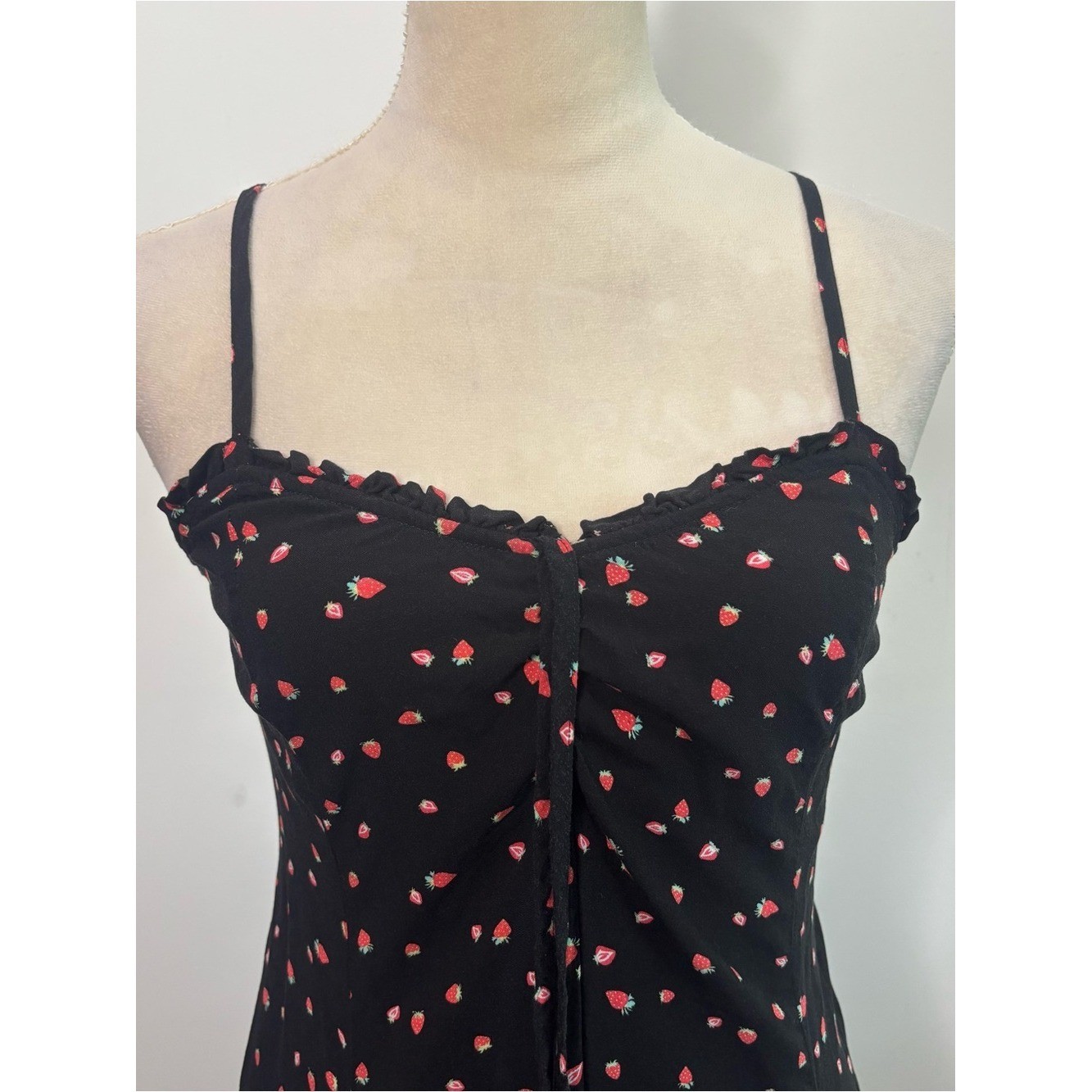 Wild Fable Black Strawberry Print Smocked Sundress Medium Summer Mini Dress