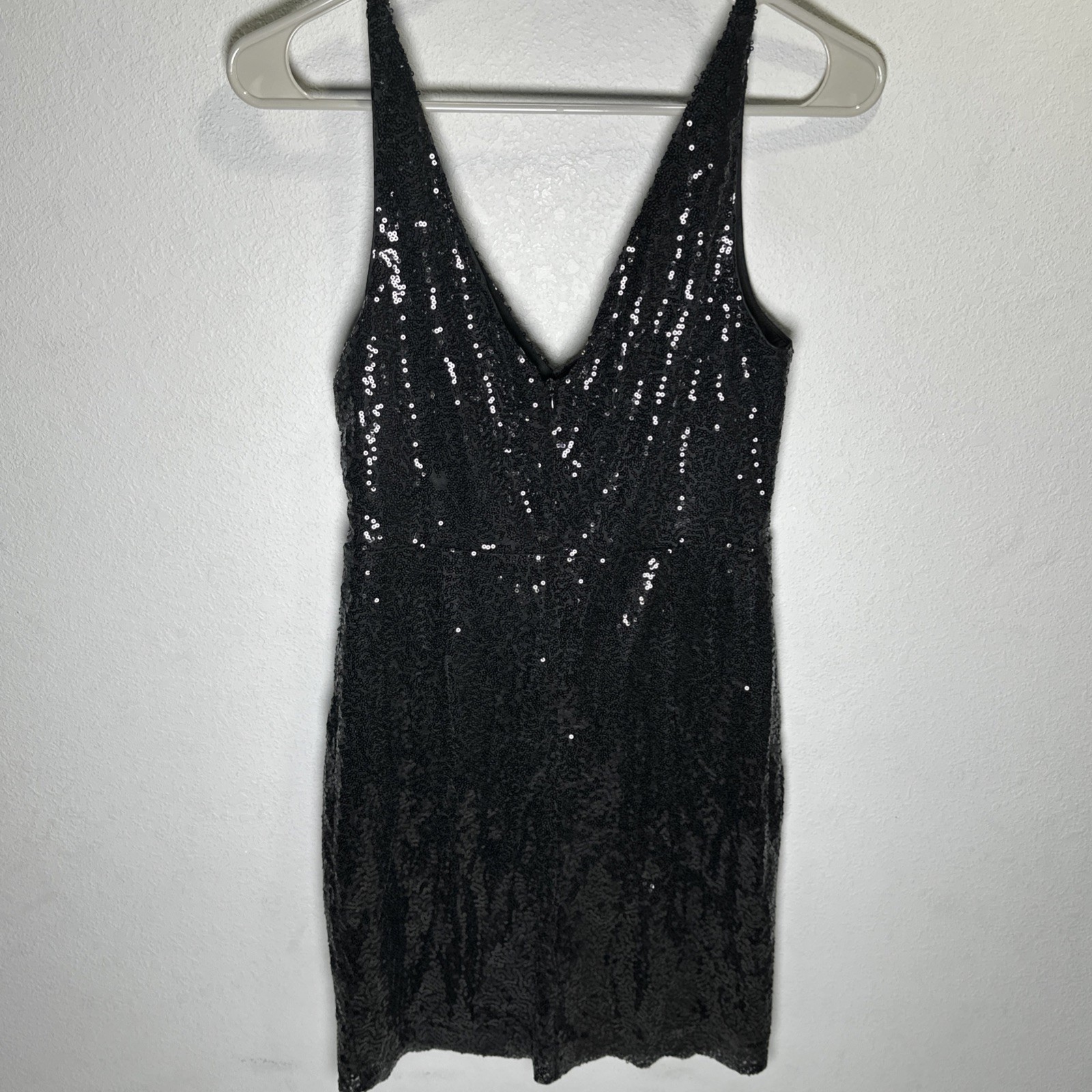 Lulus Black Sequin Sleeveless Dress Size Medium Party Mini V Neck Festival