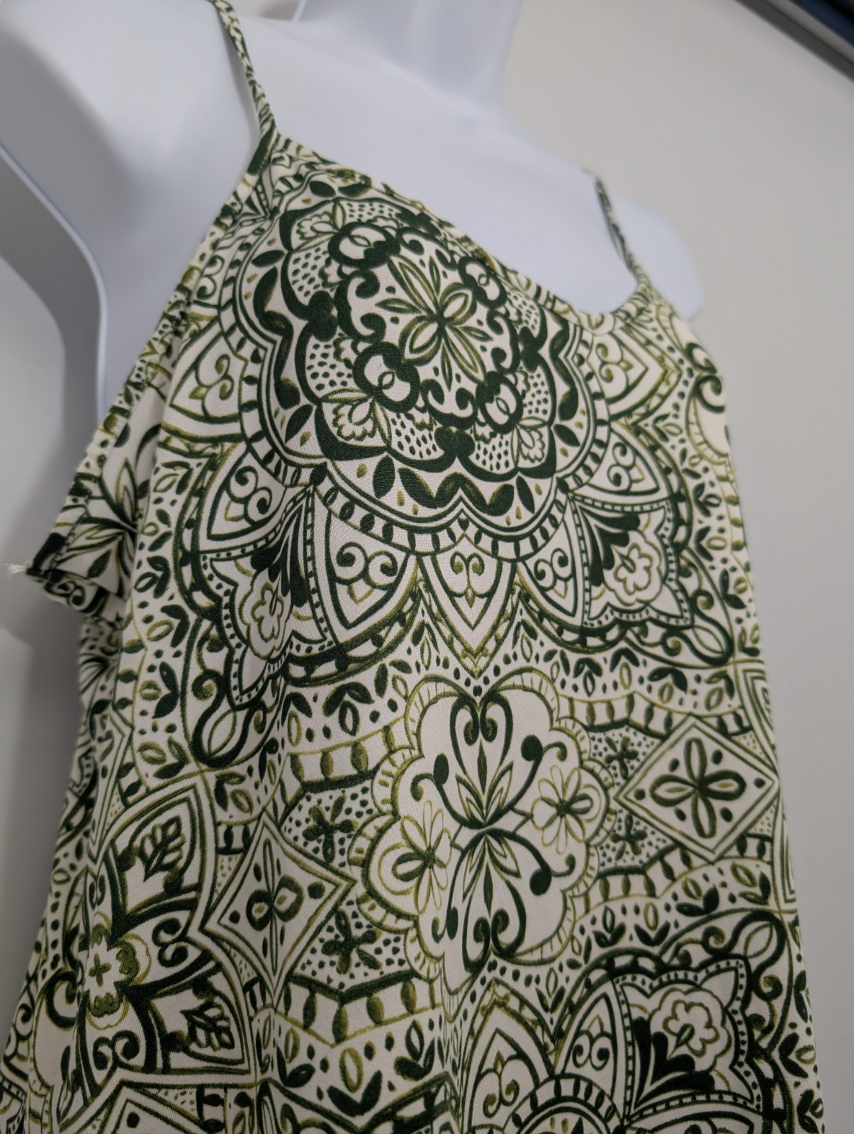Primark Green Patterned Dress Size L Uk 14/16 32in 95% Polyester 5% Elastane