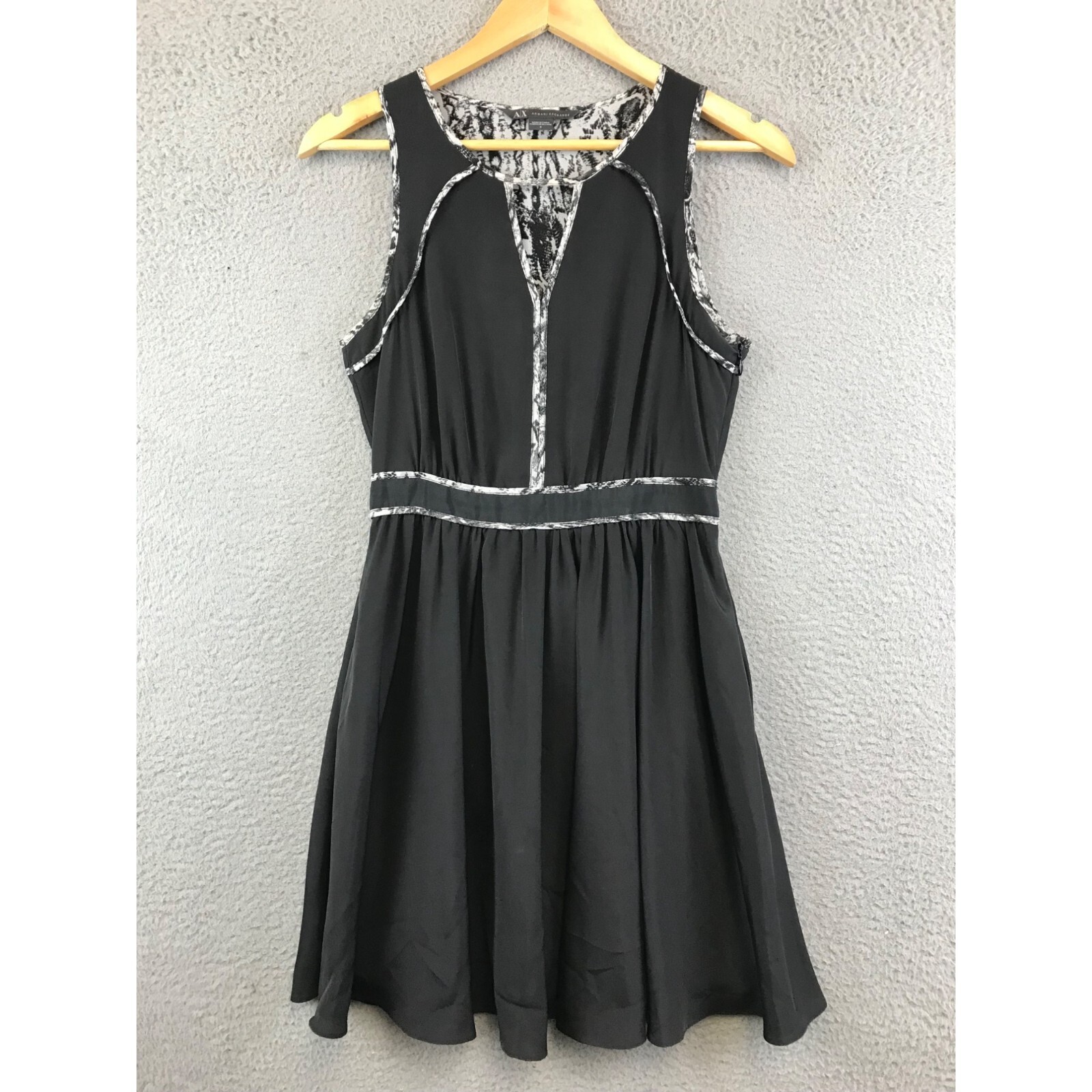 A/X ARMANI EXCHANGE BLACK/WHITE SHORT DRESS SIZE 0