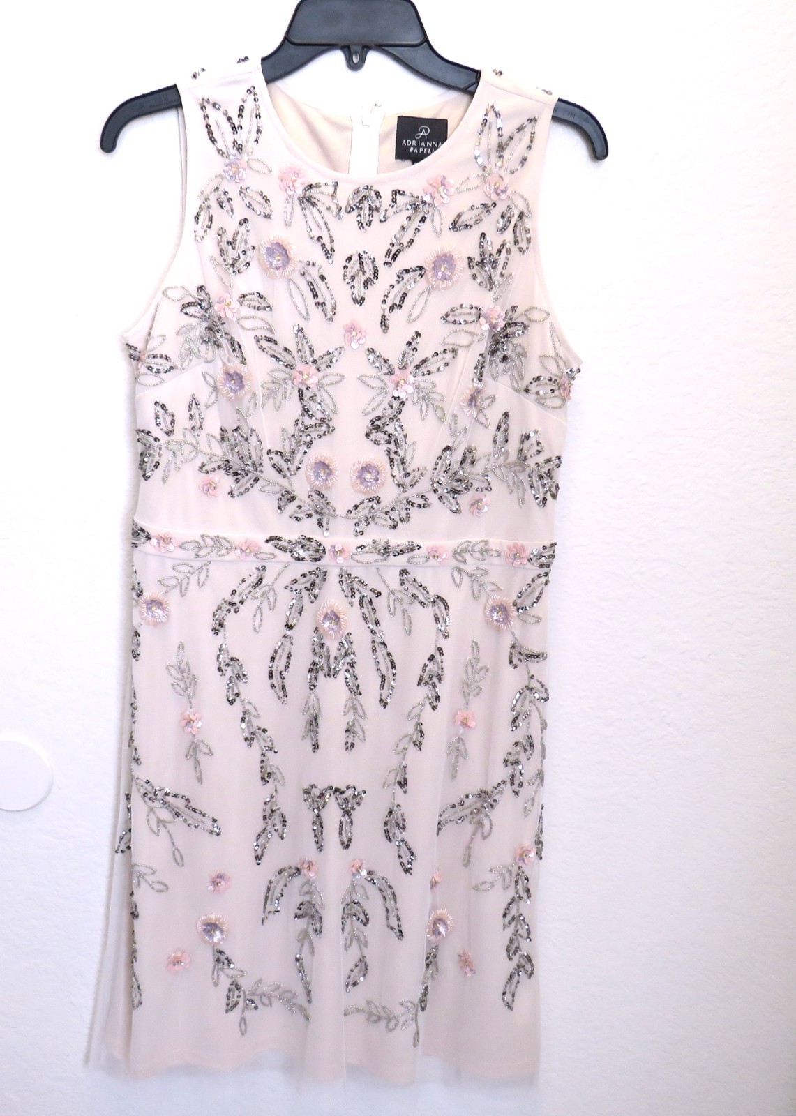 Adriana Papell Dress Sz 12 Pale Pink Silver Sequins Beads Sleeveless Knee Length