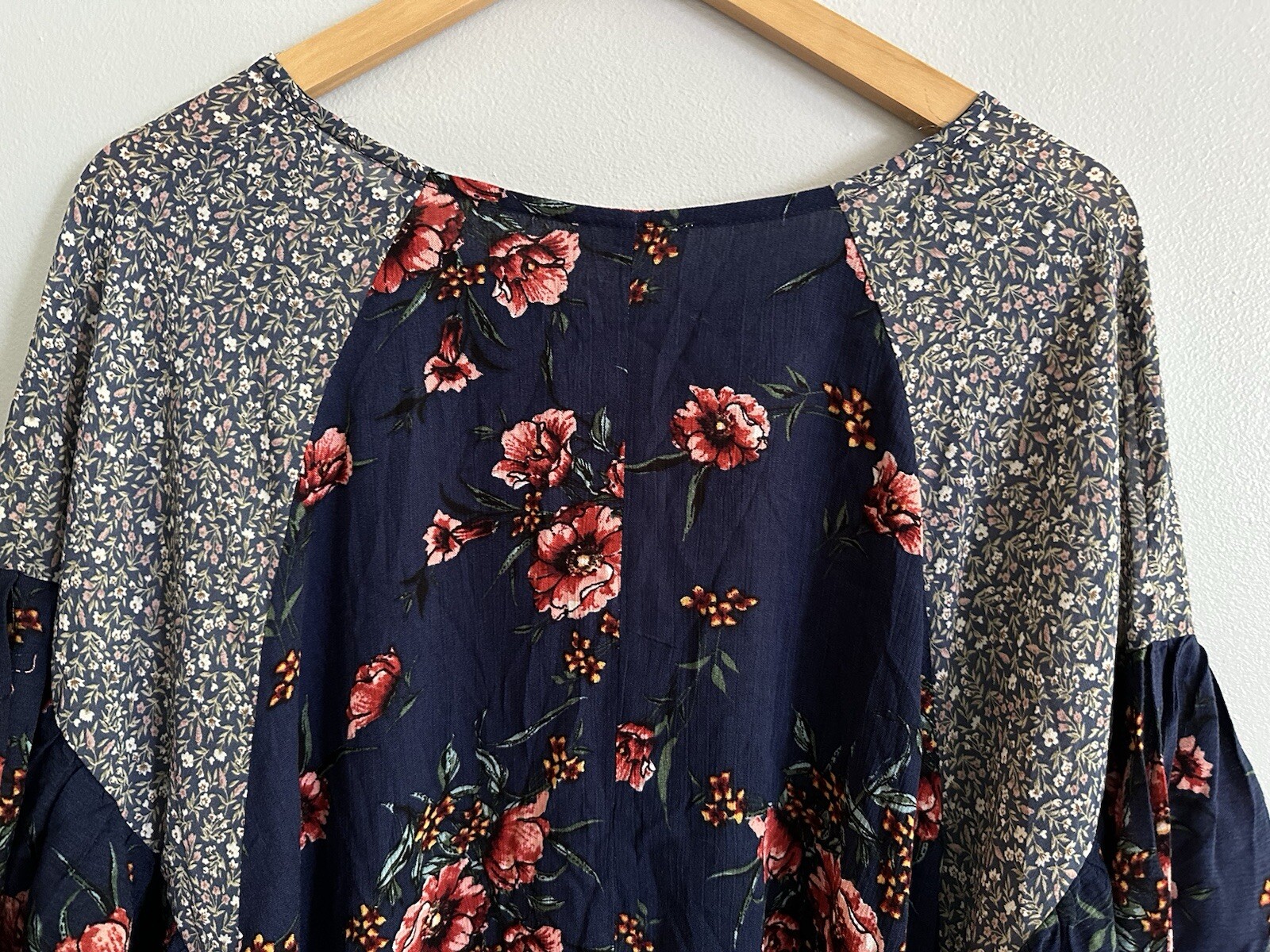 Umgee Boho Floral Dress Batwing Sleeves Women’s Size M Peasant Style Hi Low Hem