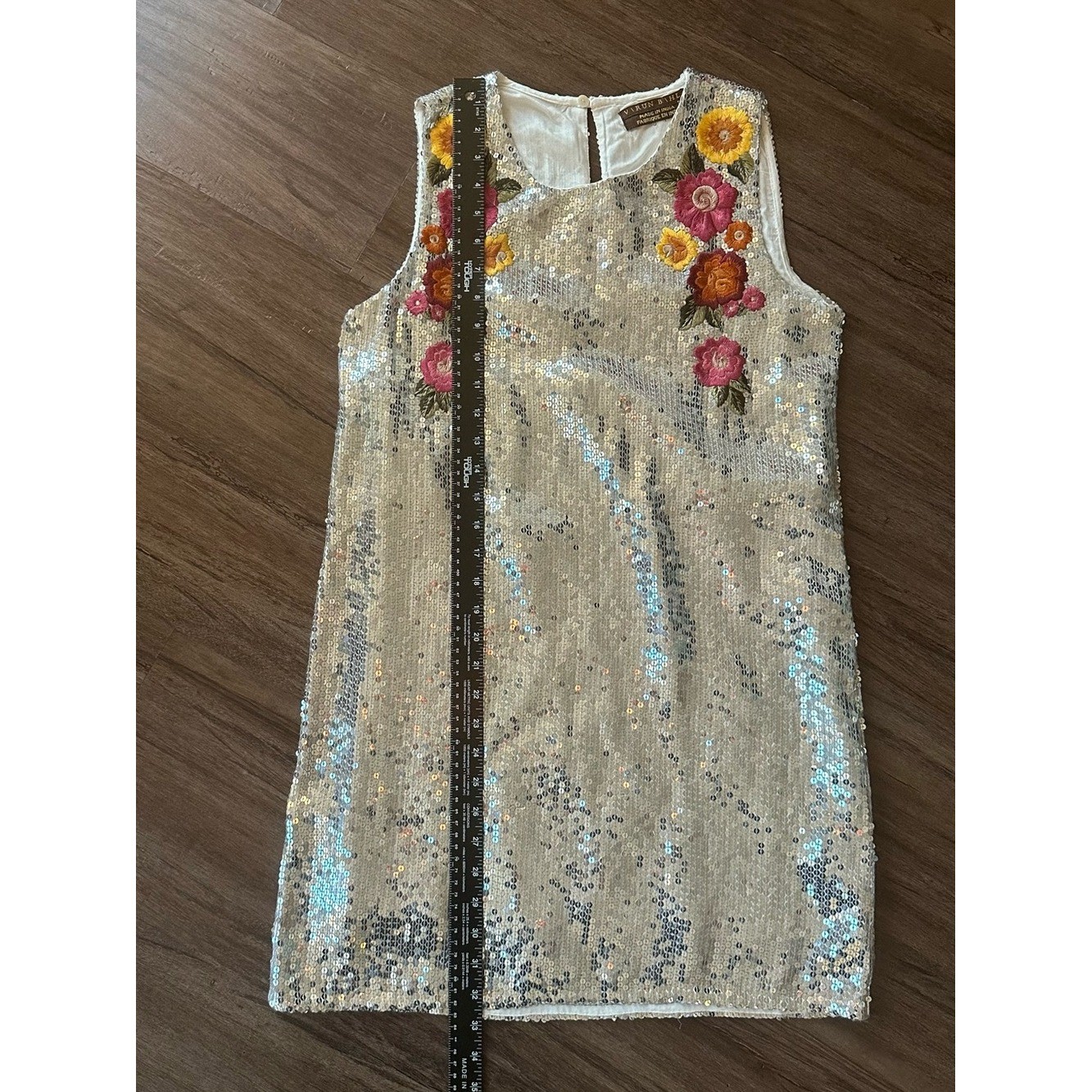 Anthropologie Varun Bahl Sequin Shift Dress in Silver. Size S