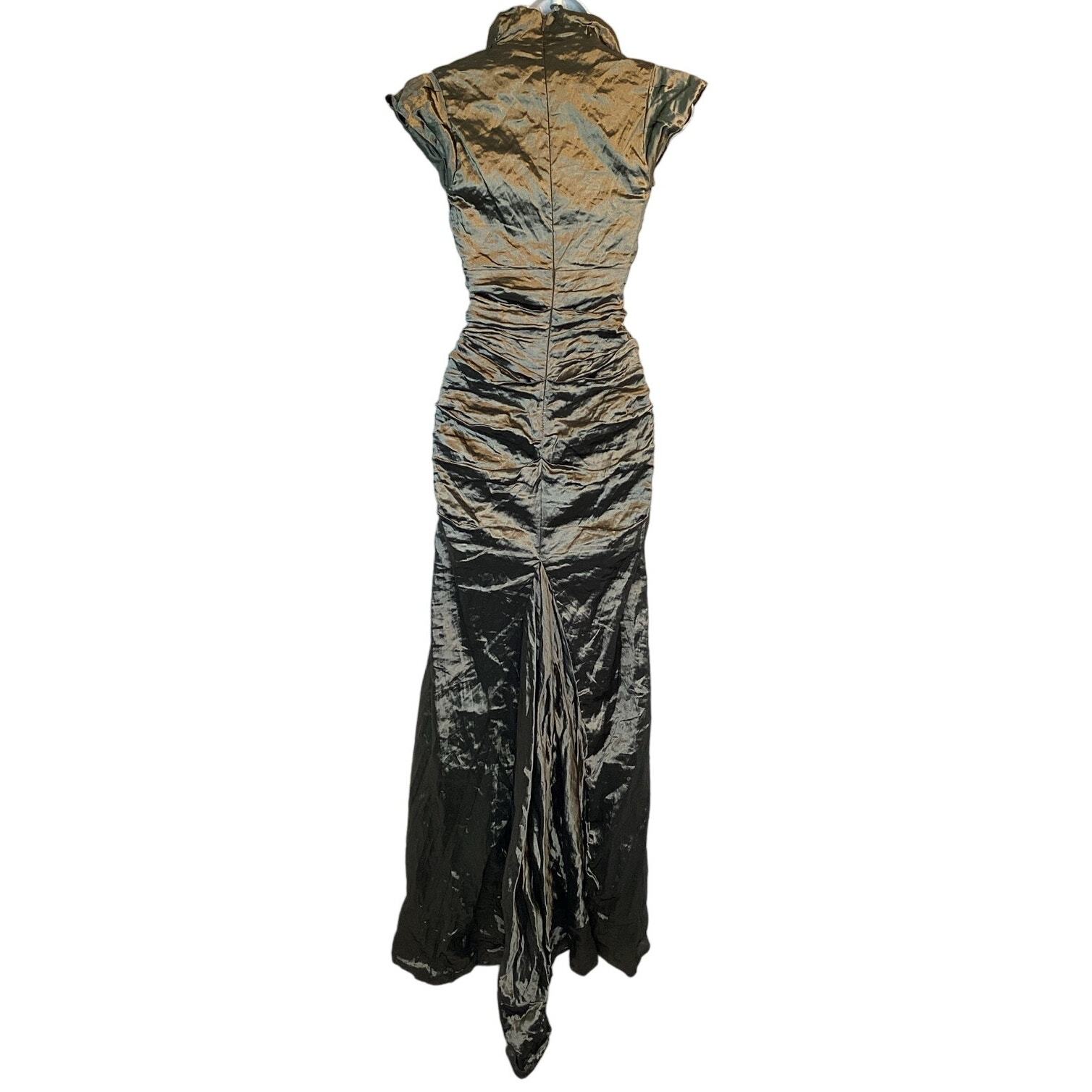 Nicole Miller Metallic Taffeta Crinkle Stretch Mermaid V-Neck Gown Green 2