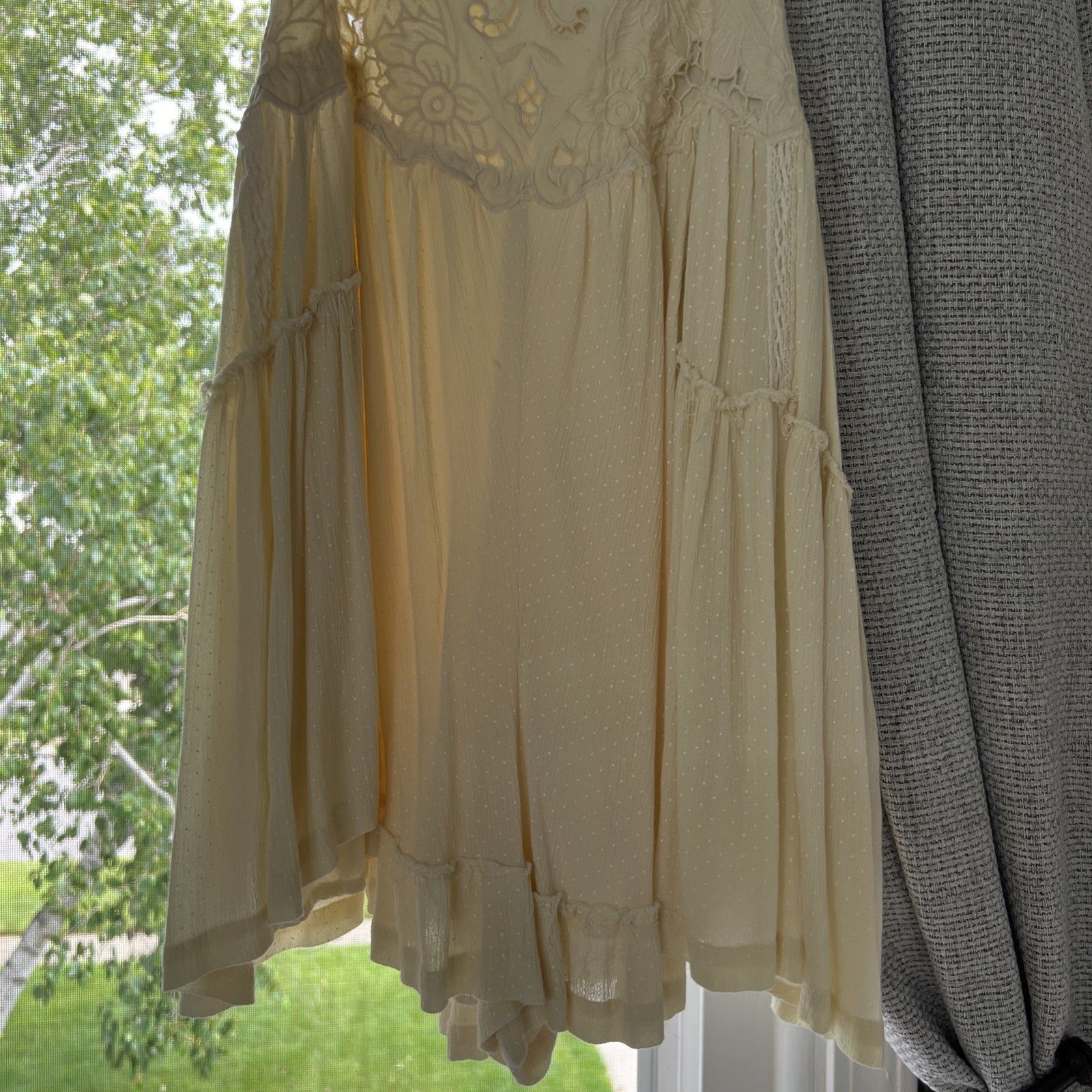 Free People Bali Ray of Sunshine Romper XS Linen*Boho Embroidered Lace Swiss Dot