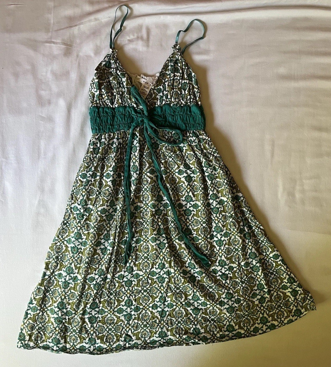 Green White Geometric Floral Mini Dress W/ Adjustable Straps & Tie Waist Medium