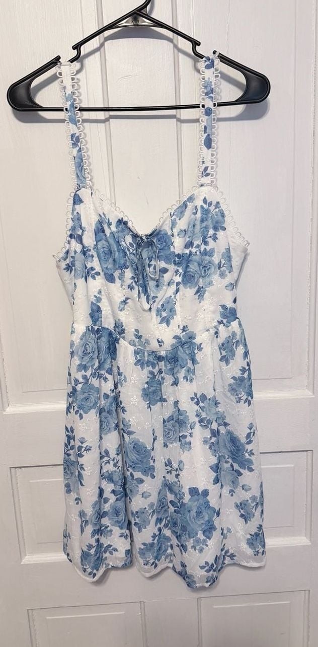 NWOT Altar’d State Freja Floral Print Mini Dress, Blue and White, Size L