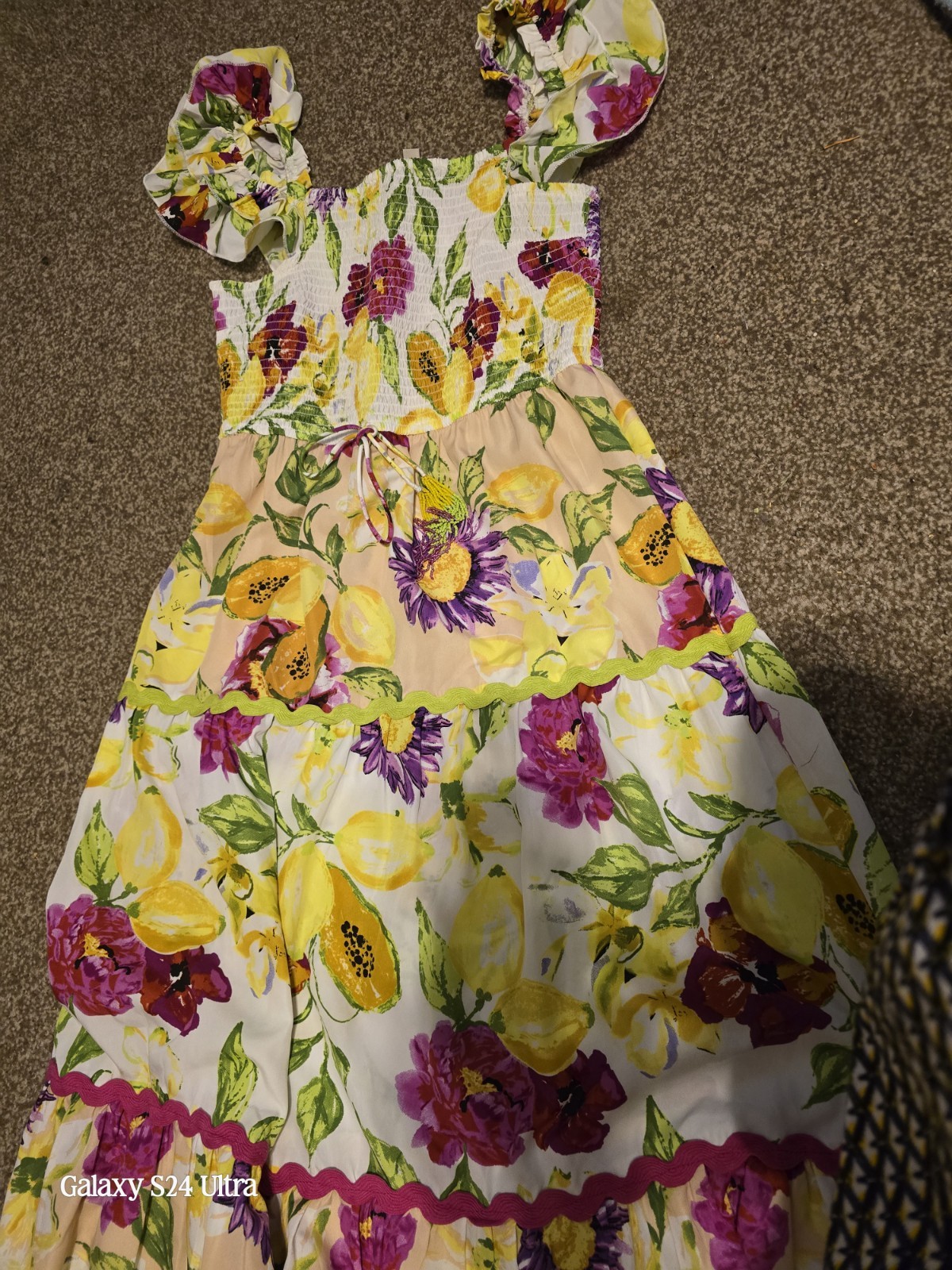 Bright & Colorful Summer Sun dress 2026 Size Large With Beaded Sash.