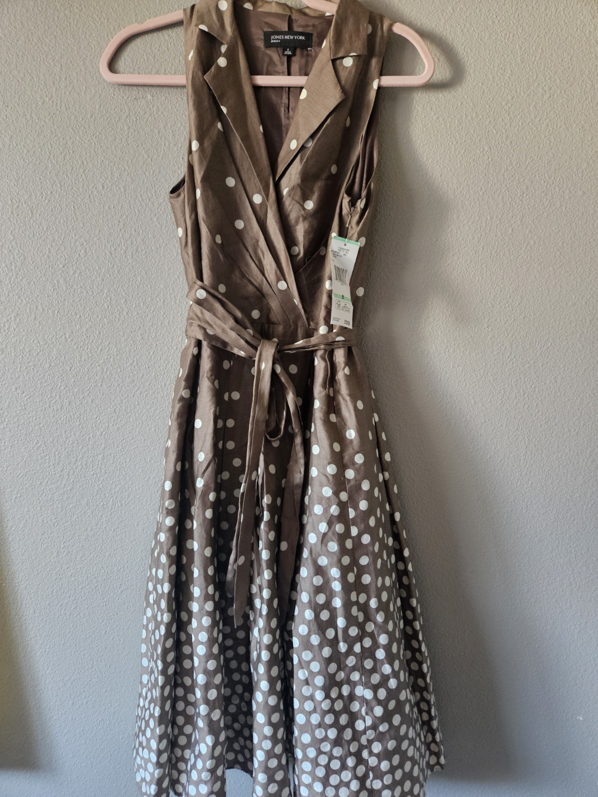 Jones New York sleeveless midi dress polka dot pattern. Size 8. New with tags
