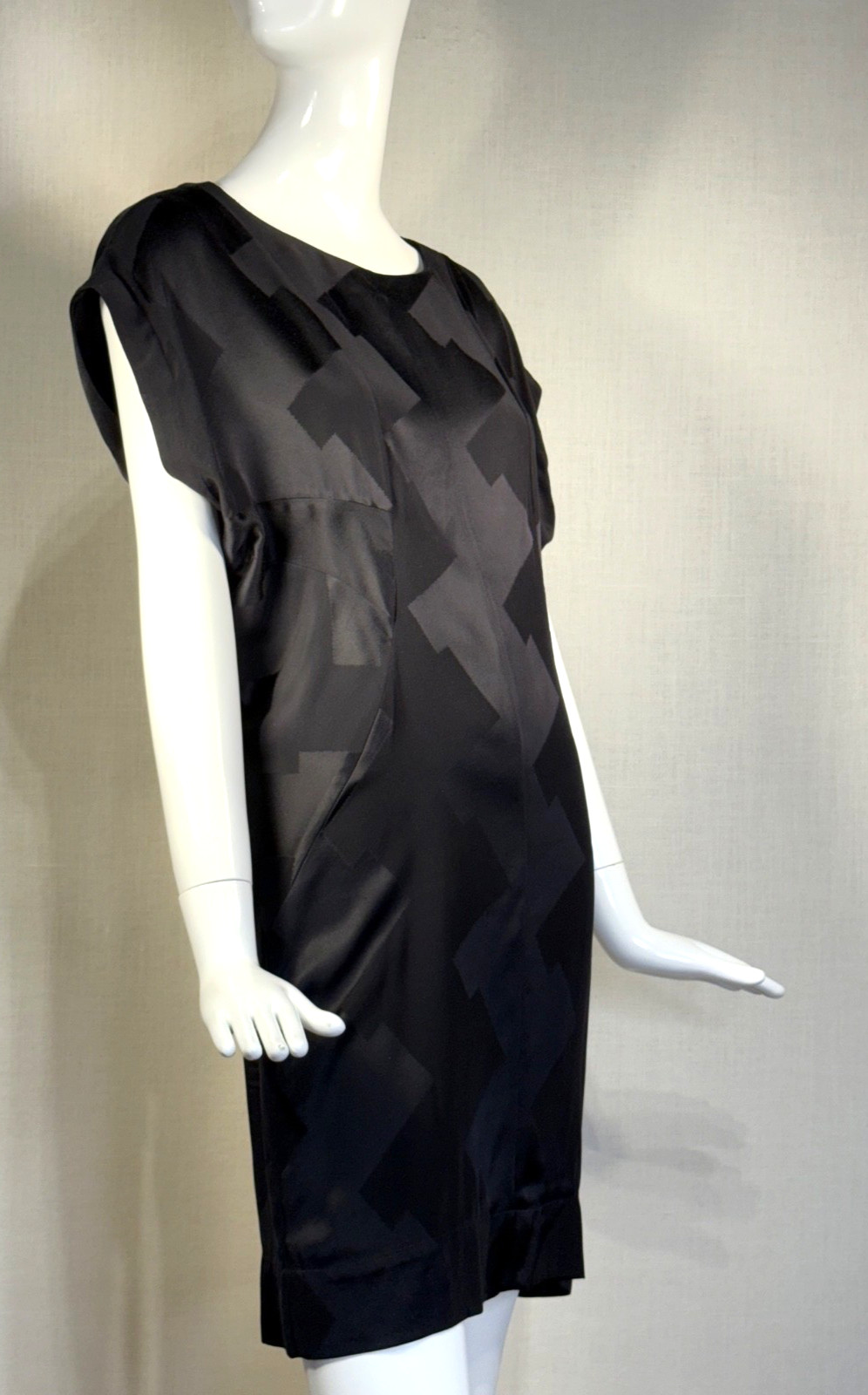 2010 Balenciaga Silk by NICOLAS GHESQUIERE Short Black Jacquard Dress FR38 US6 M