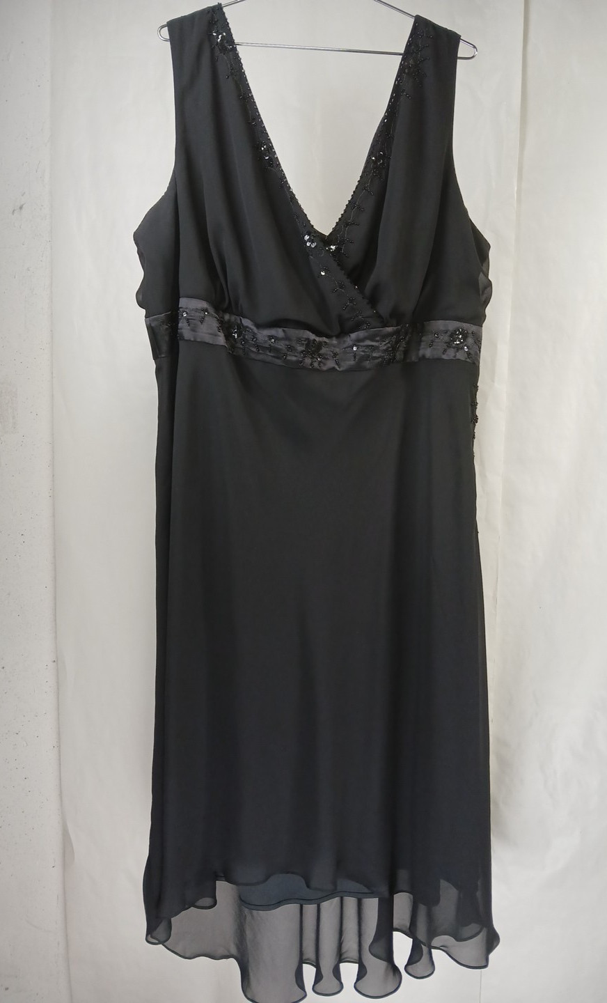Scarlet Women’s Sequined V-Neck Godet Gown Black Size 24W Midi Blouson Dress