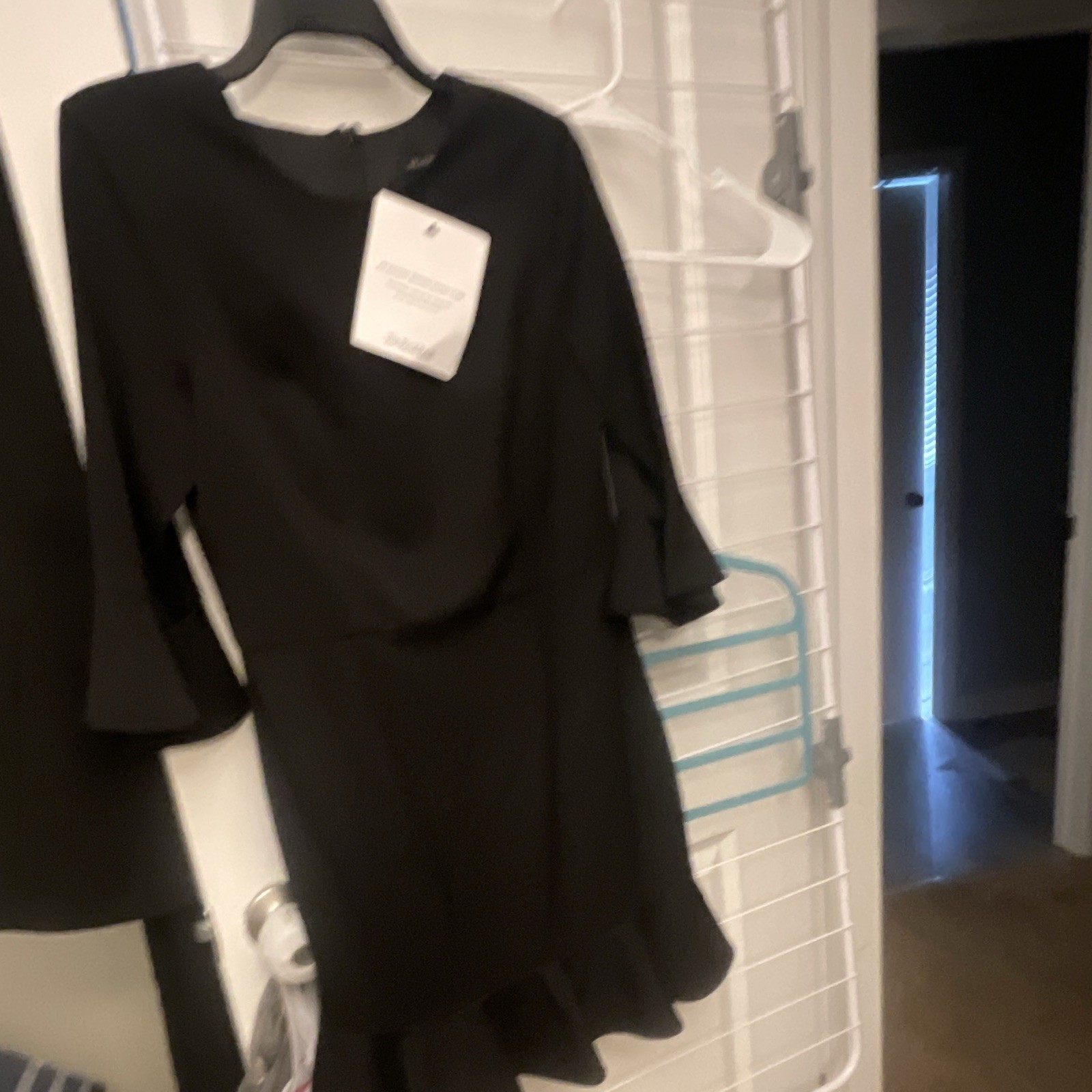 Black Halo Women’s Black Shift Dress 10 Bell 3/4 Sleeve Crew Neck Ruffle