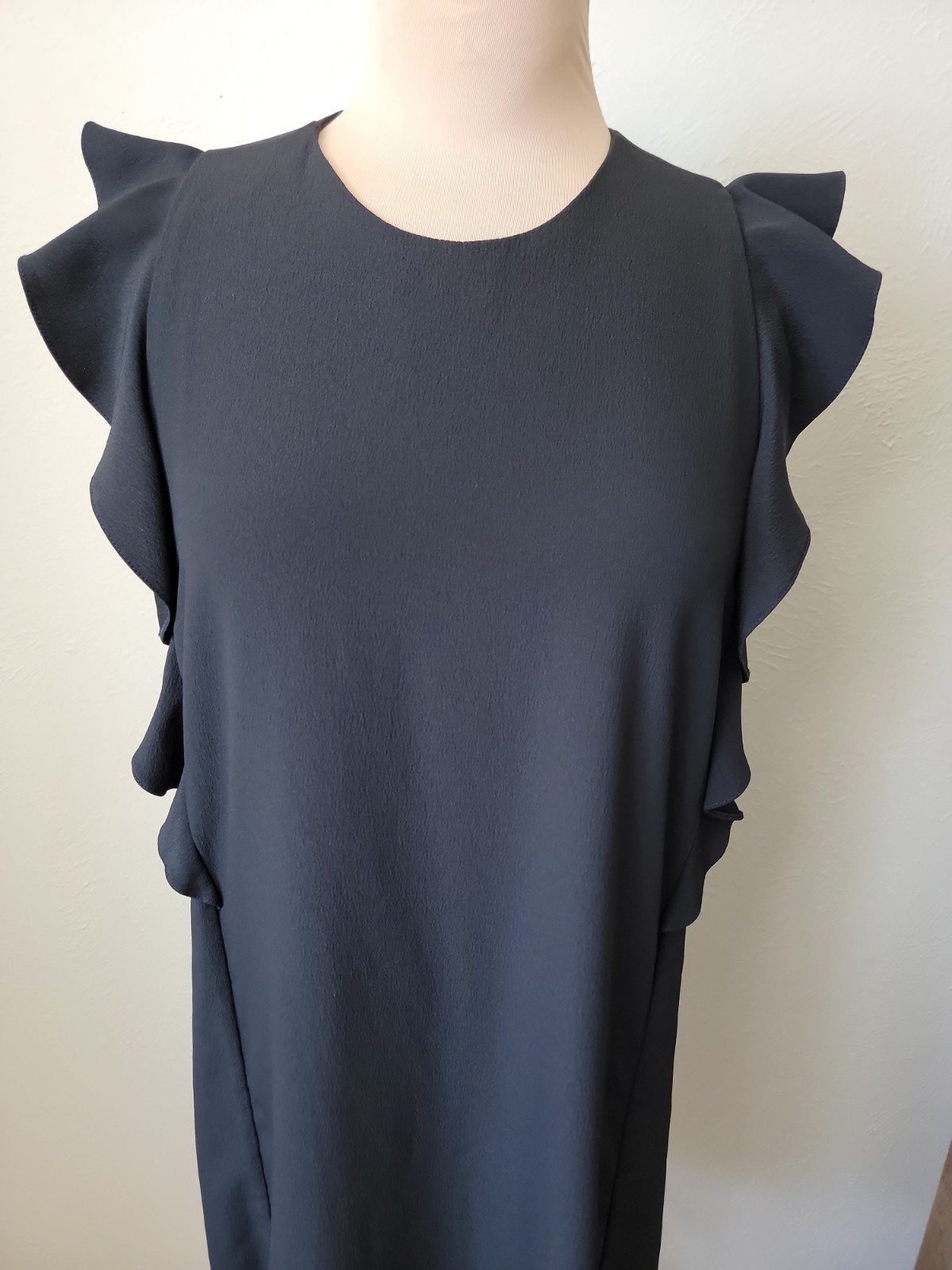 Carven Black Flutter Sleeve Crepe Shift Dress Size EU 38 Medium 6/8 Designer