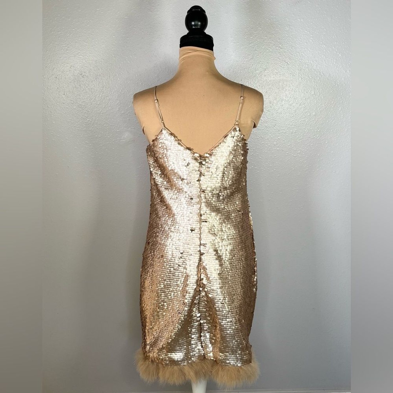 NWT CeCe gold sparkly Sequin Feather Trim sheath Dress 6 Party Glam night out