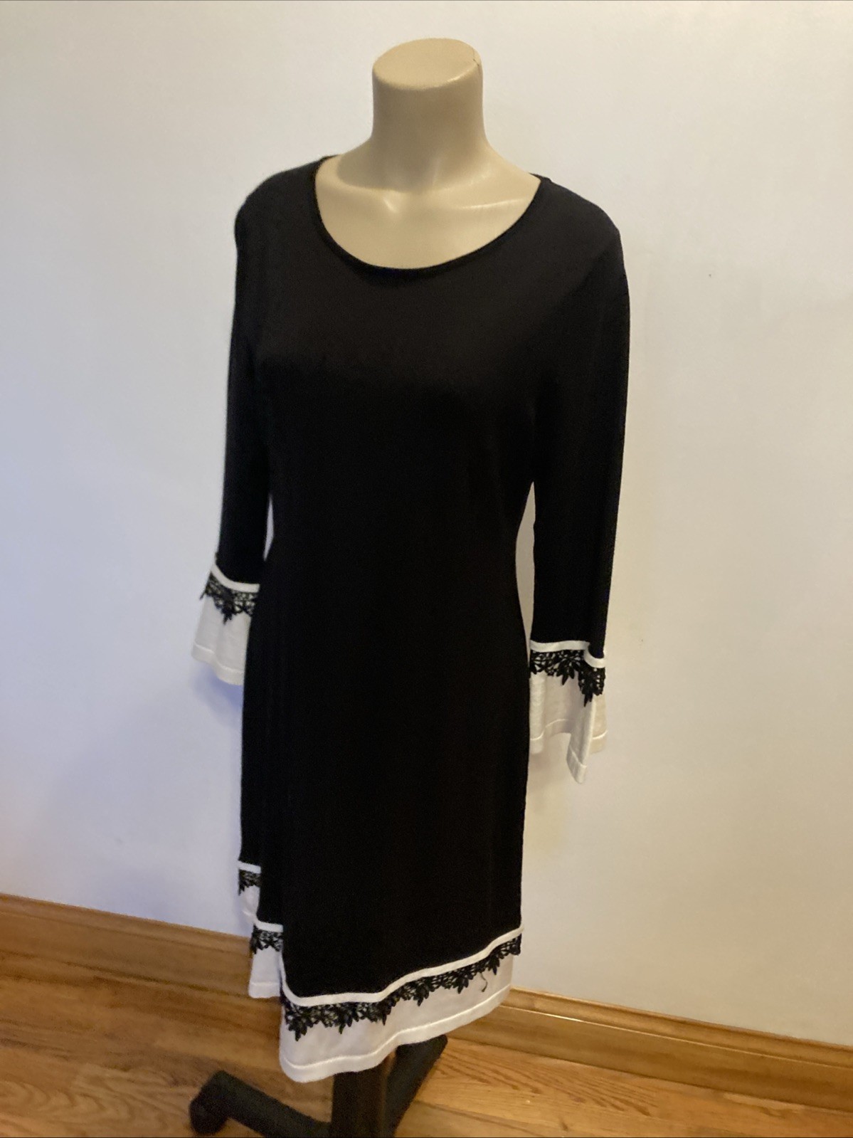 Calvin Klein size large black with white trim long sleeve dress Fall Winter
