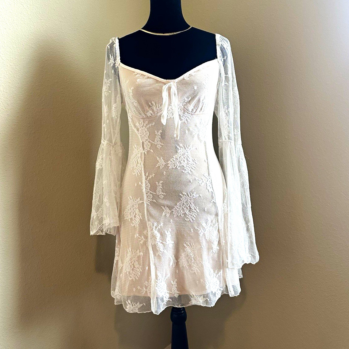 White Lace Floral Sheer Mini Dress Square Neck Bell Long Sleeve Bow S