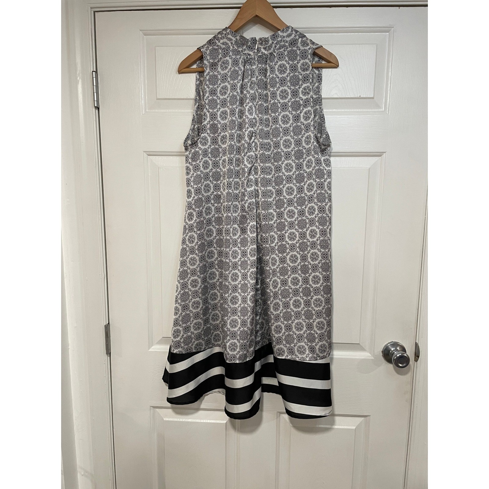 Peter Som Sleeveless Graphic Print Shift Dress Black White L Chic Resort Travel