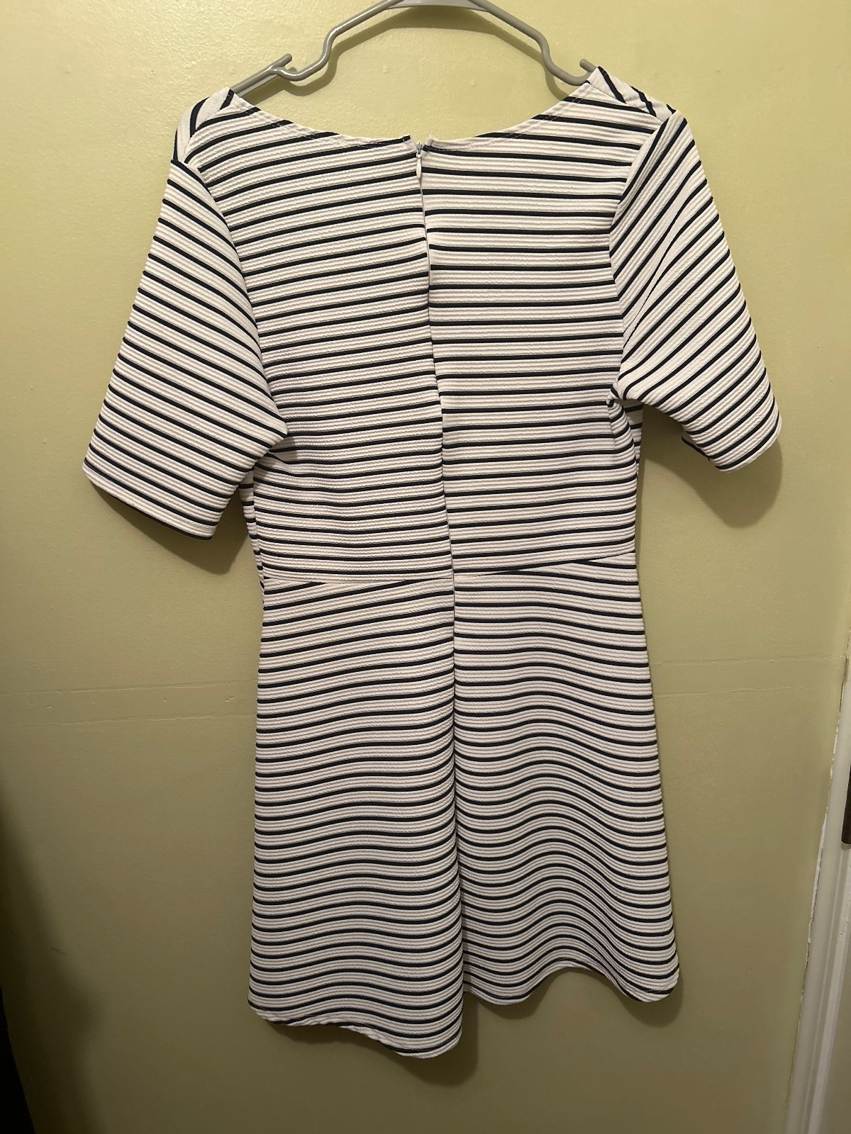 Charlotte Russe Striped Short Sleeve Dress Large