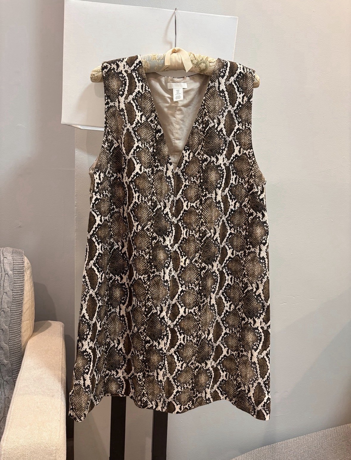 H&M V-NECK SHIFT DRESS Snakeskin pattern Size M