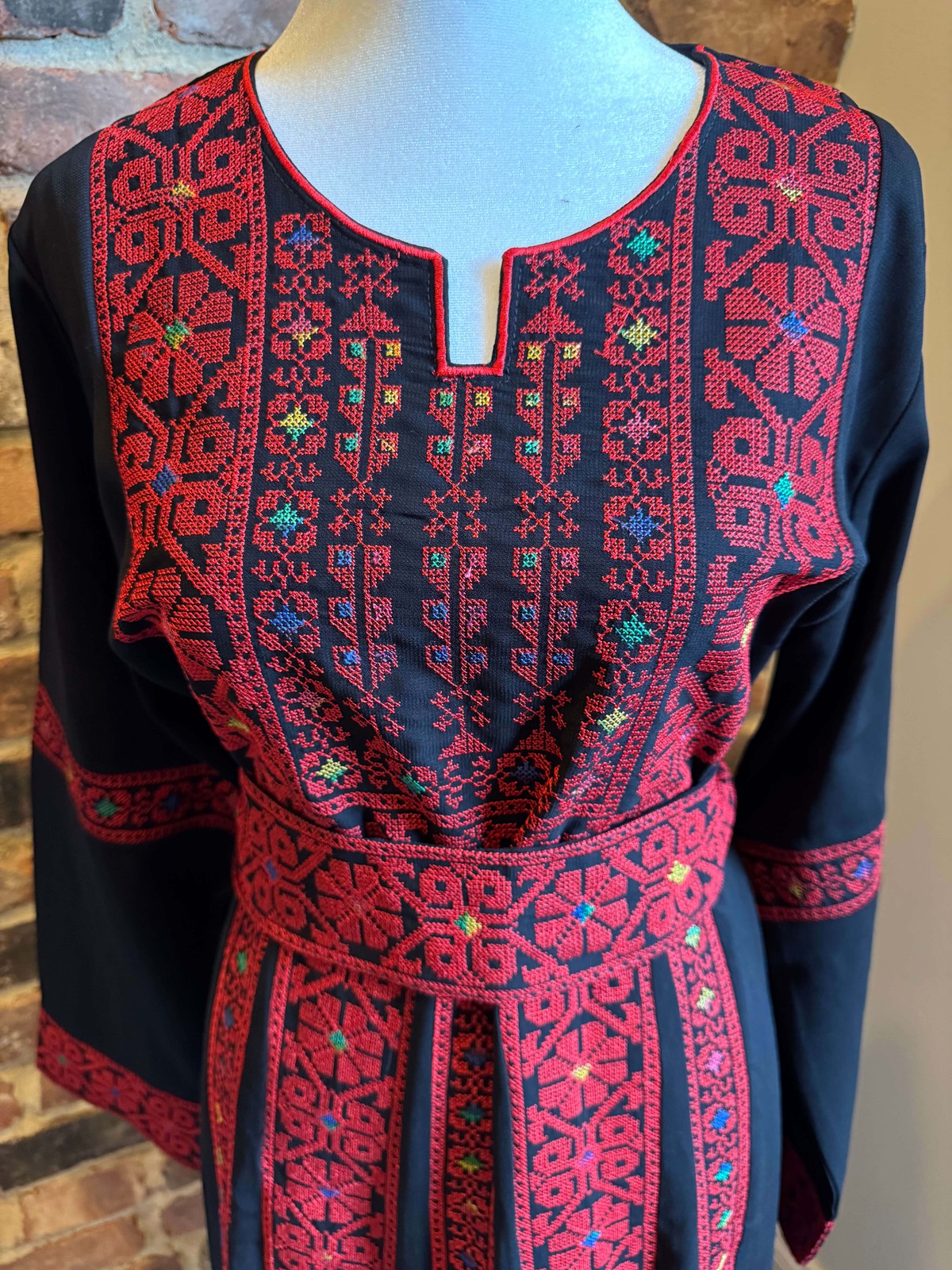 Embroidered Palestinian Style Traditional Thobe