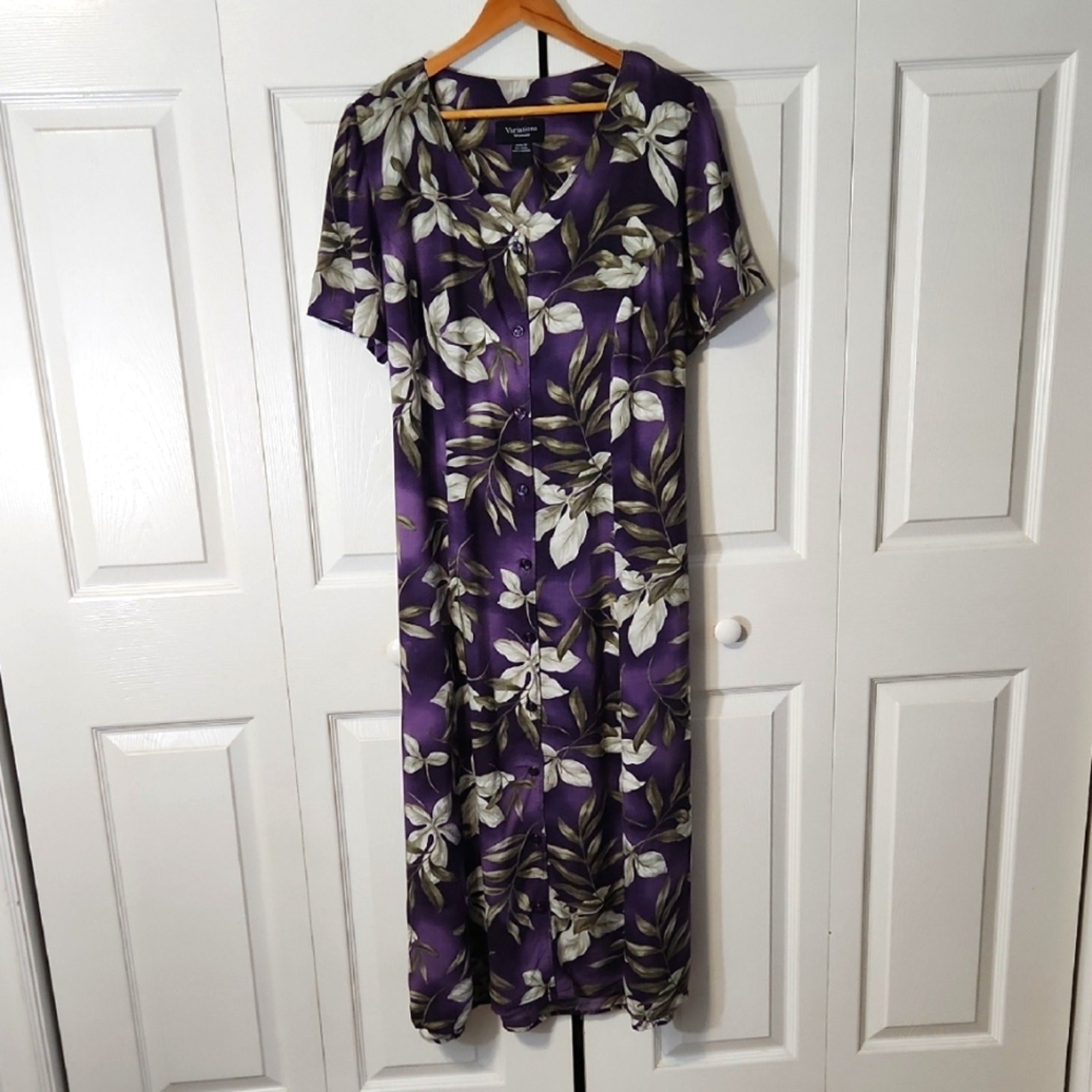 Variations Woman Purple Maxi Dress Size 18W Tropical Button Front Vacation Tie