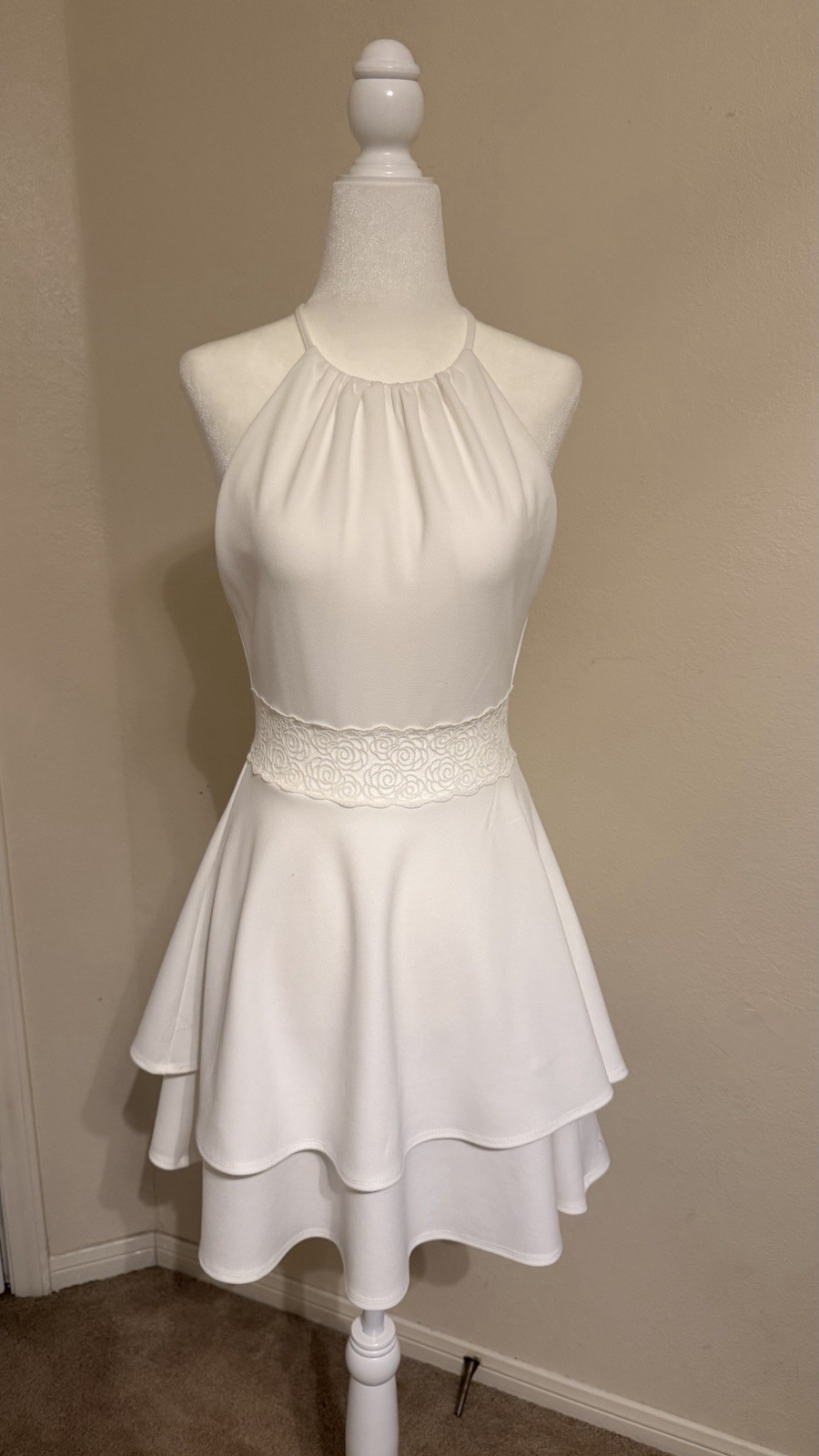 B. Darlin White Lace Halter Fit & Flare Mini Dress Lined Juniors Size 3/4