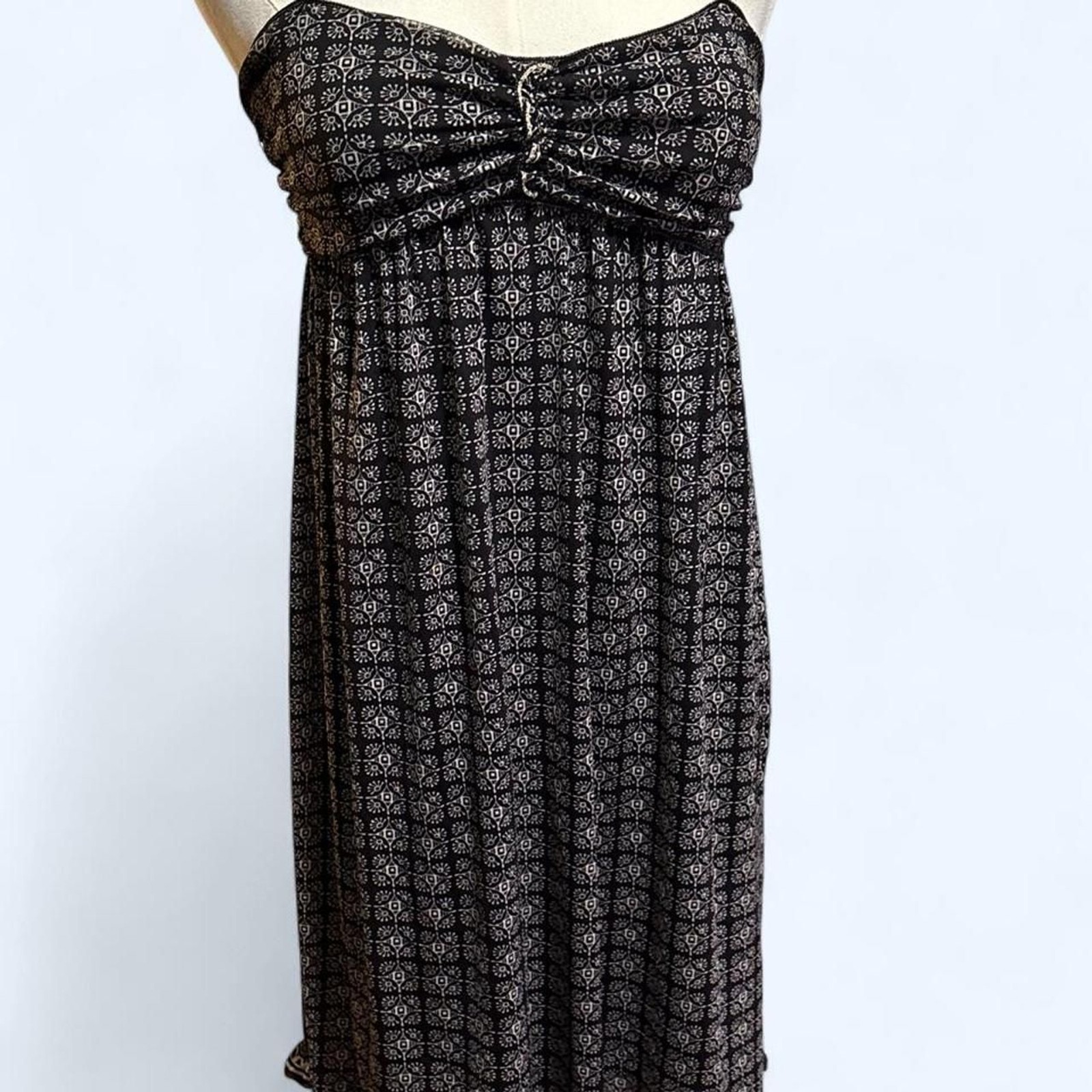 Max Studio Small Patterned Black and White Dress with Ruffles