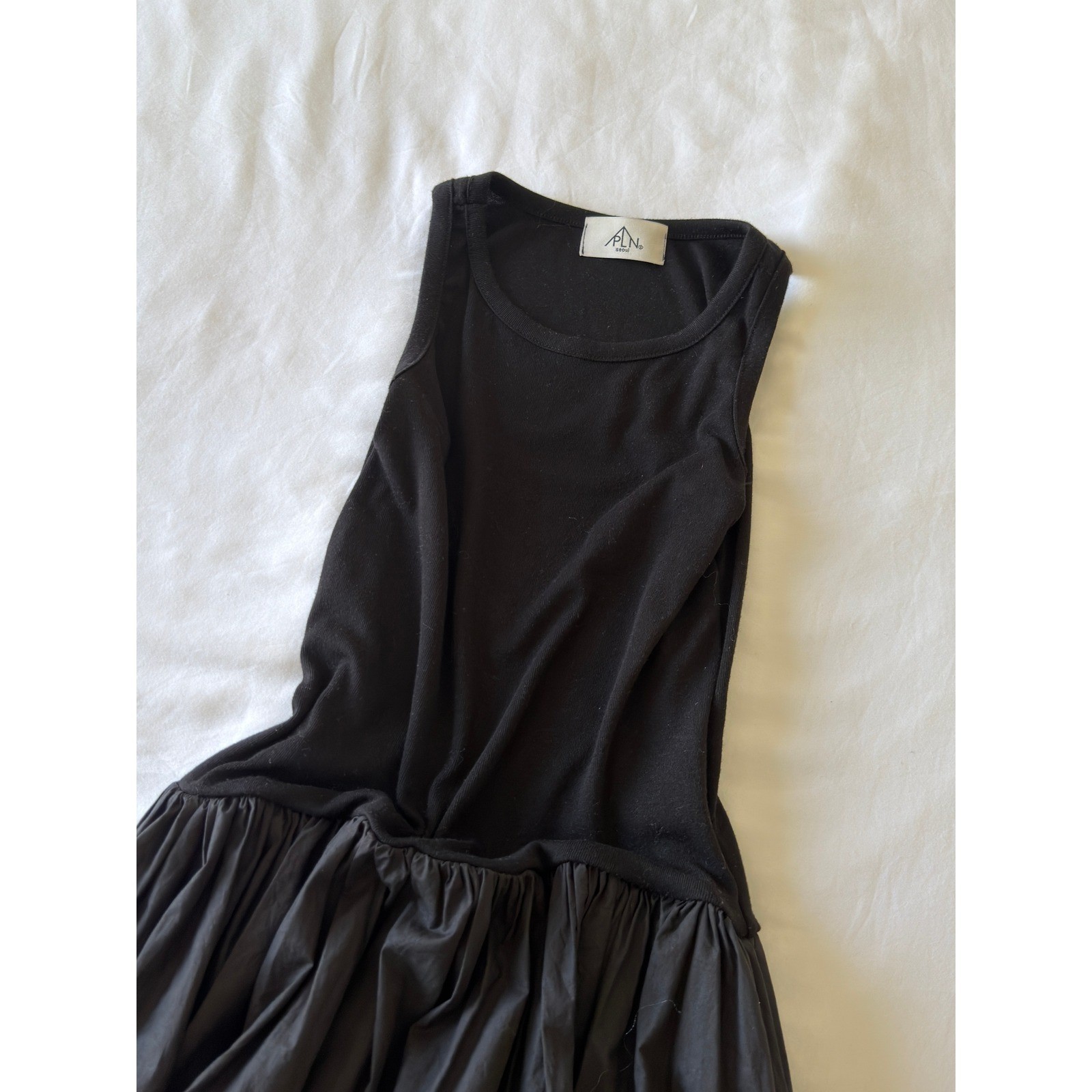 Source Unknown PLN Seoul Black Mixed Media Sleeveless Drop Waist Poplin Dress