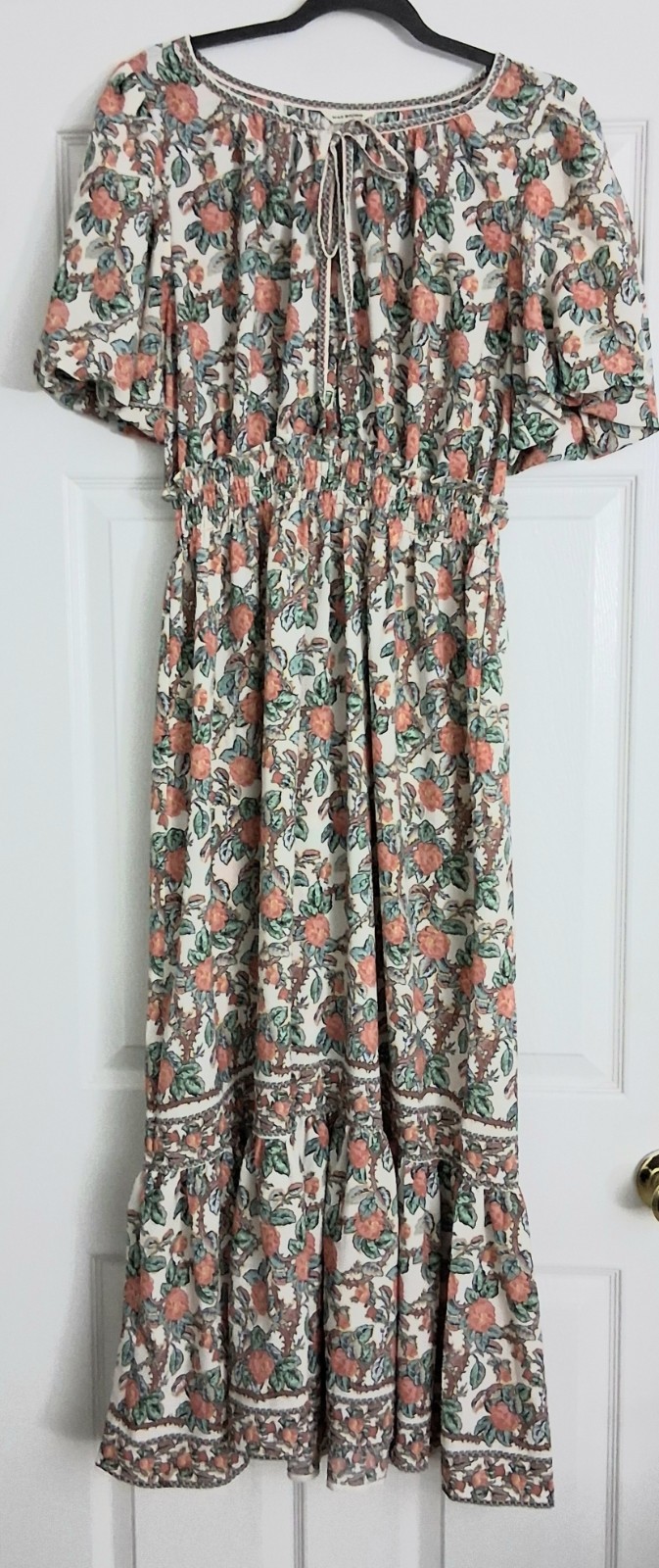 Max Studio Maxi Dress Large Textured Floral Puff Sleeves Keyhole Neck Tiered