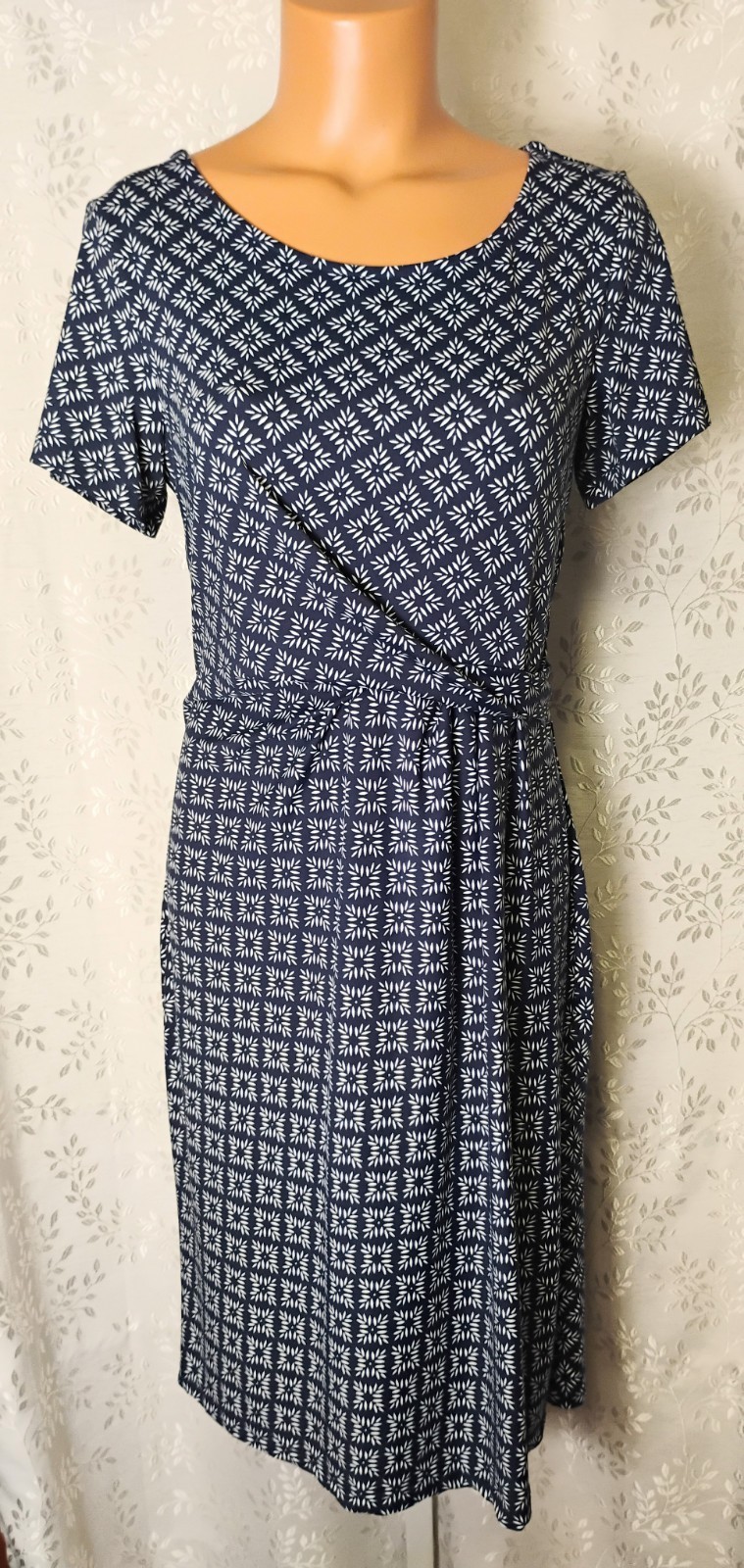 TALBOTS Short Sleeve Lightweight Stretch Jersey Pullover Dress M Blue White
