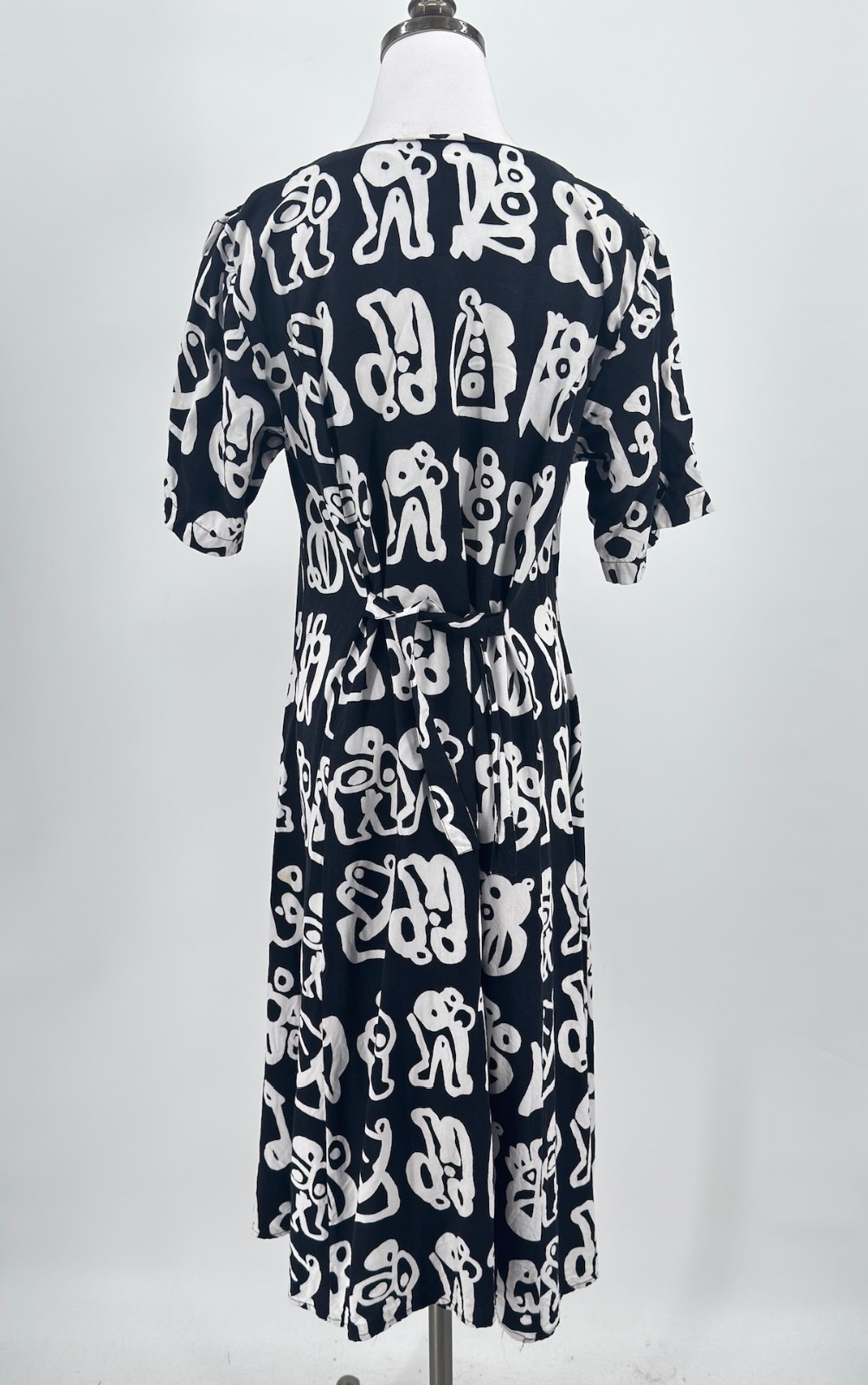 We Be Bop Black White Geometric Print Short Sleeve Midi Dress