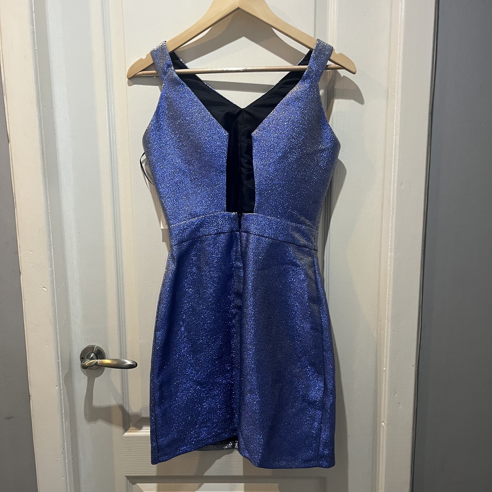 MISS SELFRIDGE – Size 6 UK – BLUE METALLISED SPARKLY cut out DRESS rrp was £55