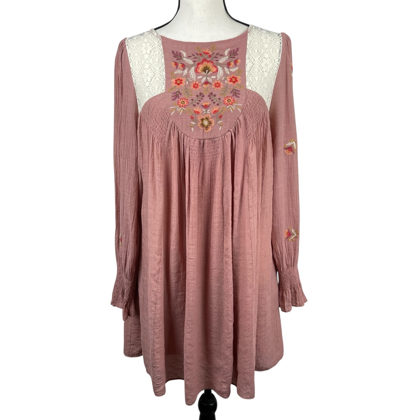 Umgee USA Babydoll Dress Small Mauve Embroidered Lace Boho Long Sleeve Peasant