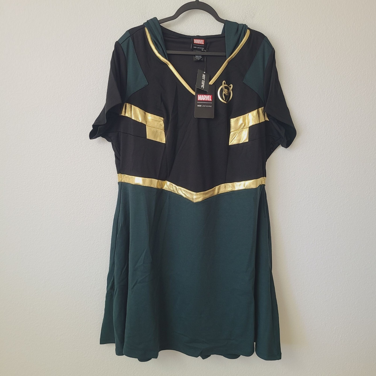 Her Universe Marvel Loki Hooded Dress Plus Size 3X Black Gold