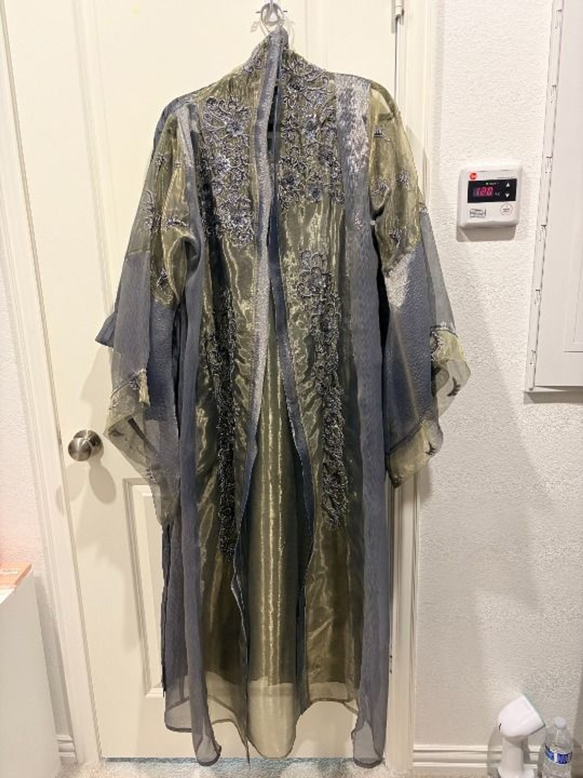 Stunning Grey Embellished Organza Kaftan Kimono style Abaya Medium New
