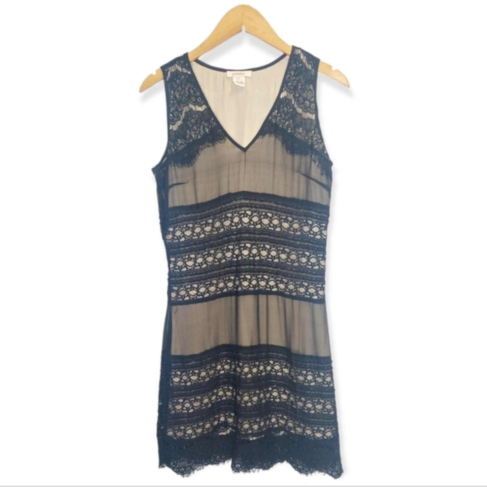 Sundance lace sleeveless v neck Dress‎
