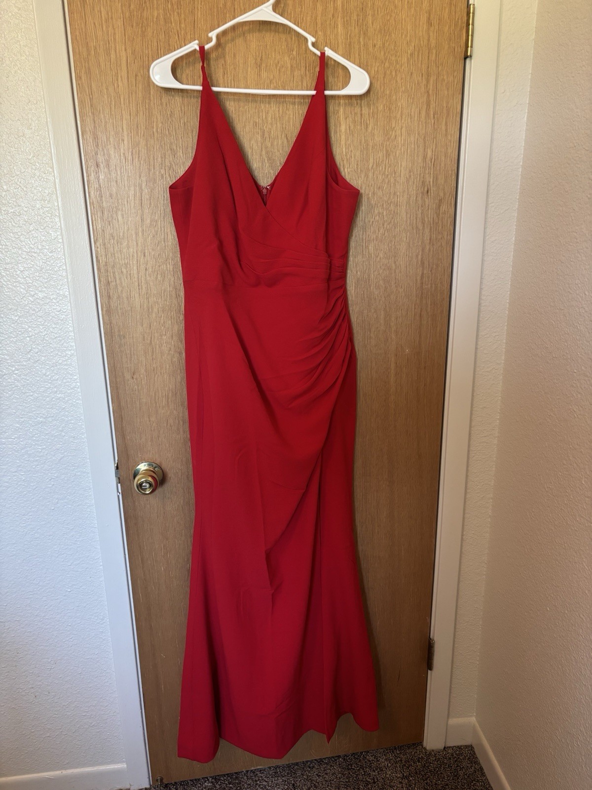 Dress the Population Jordan Plunge Neck Gown Red