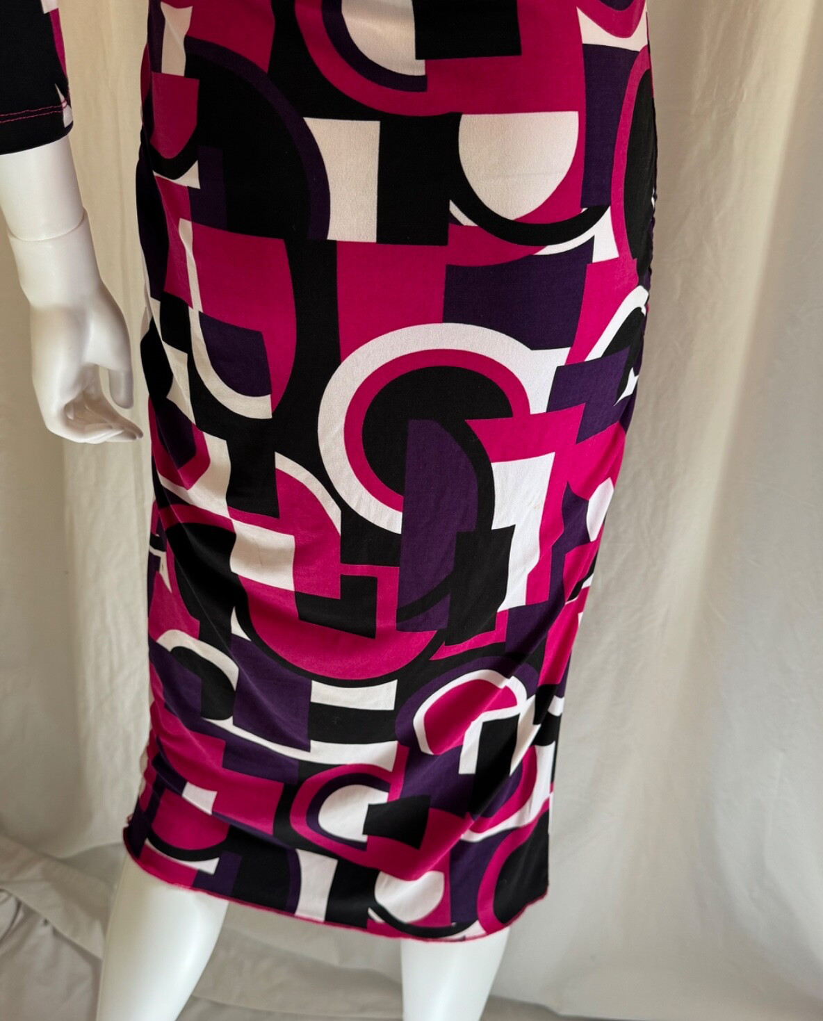 METROSTYLE SIZE 8 Multi Geometric Rauch Sides at Waist Folded Shoulder Collar