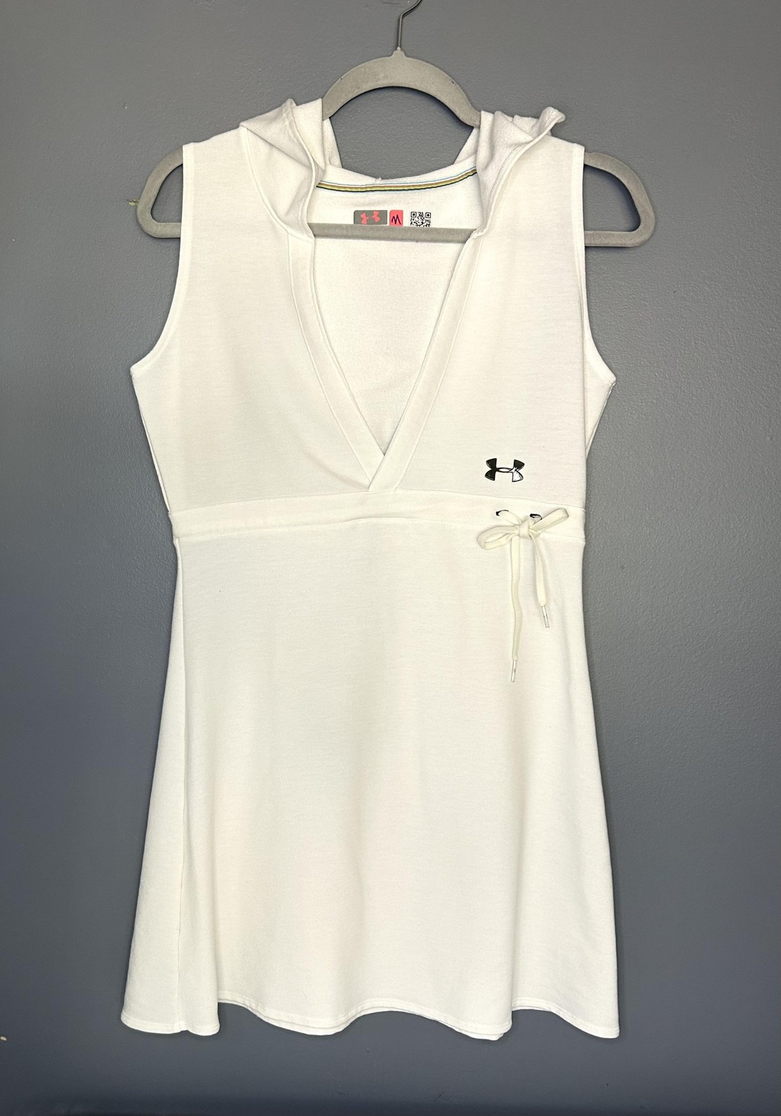 Under Armour Active Dress M White Hooded Athletic French Terry Athleisure Sporty