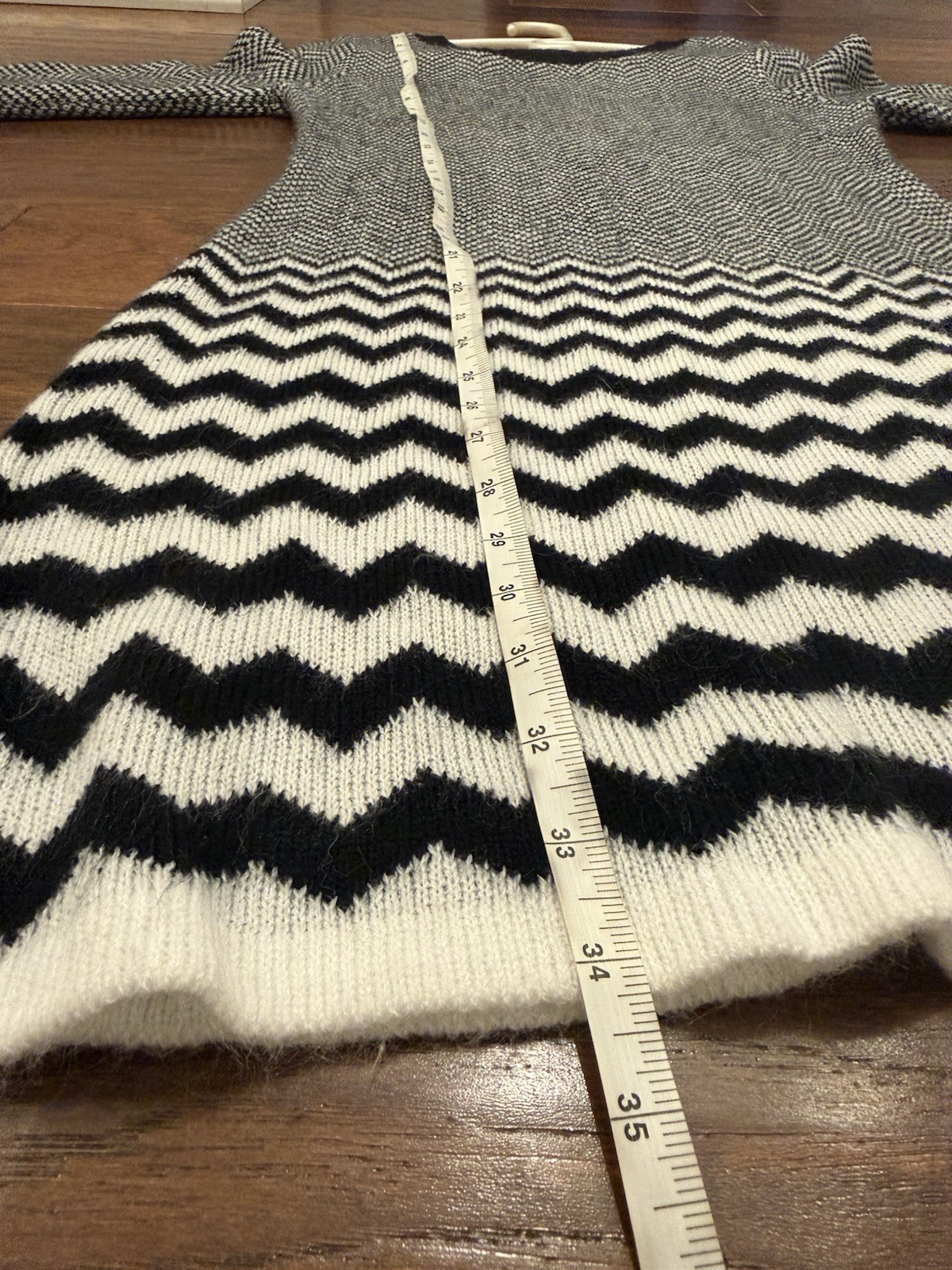 Soft Black White Chevron Knit Sweater Dress Cozy Stretch 3/4 Sleeve Size M