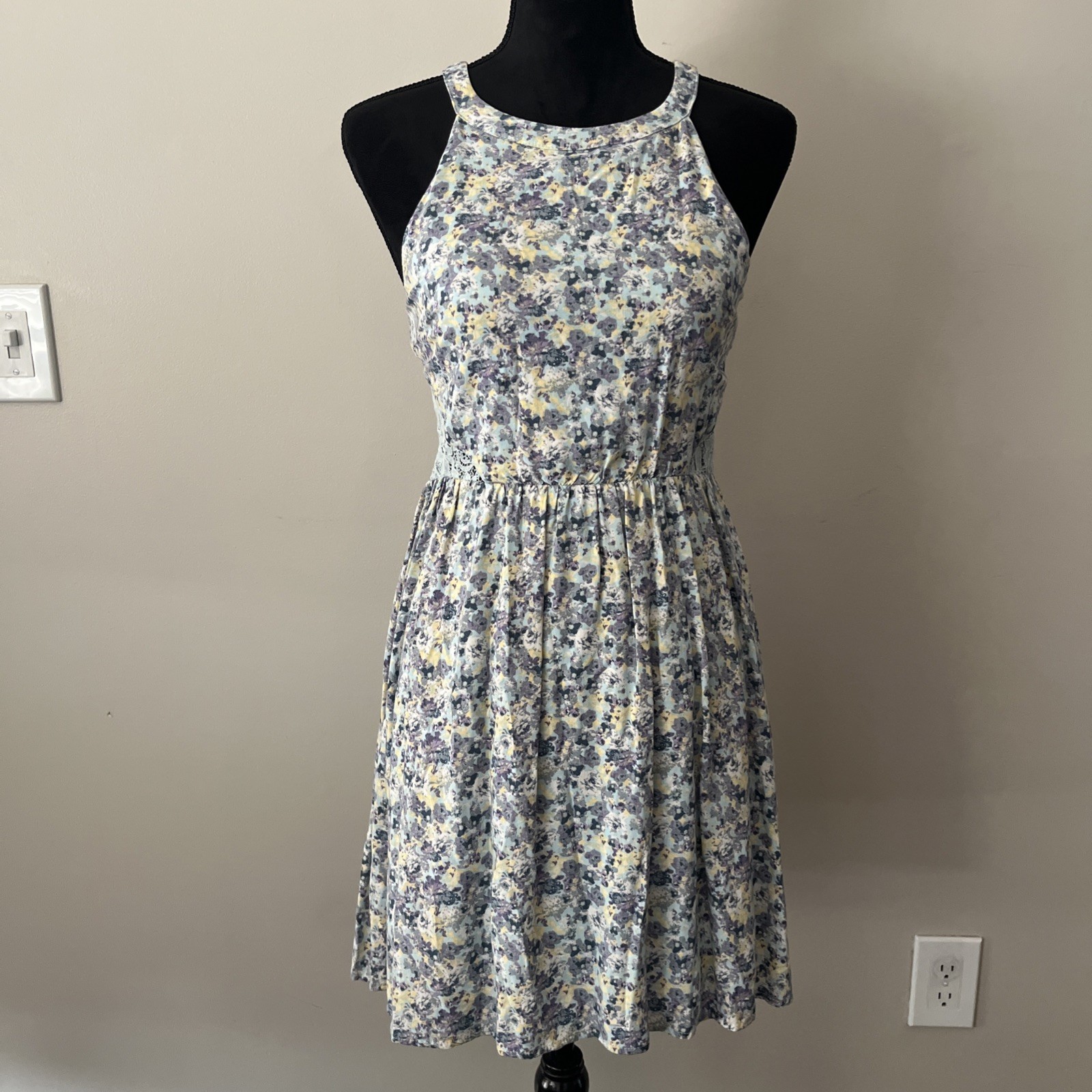 Disney Cinderella Halter Sleeveless Floral Dress Lace Blue Size Medium Lined